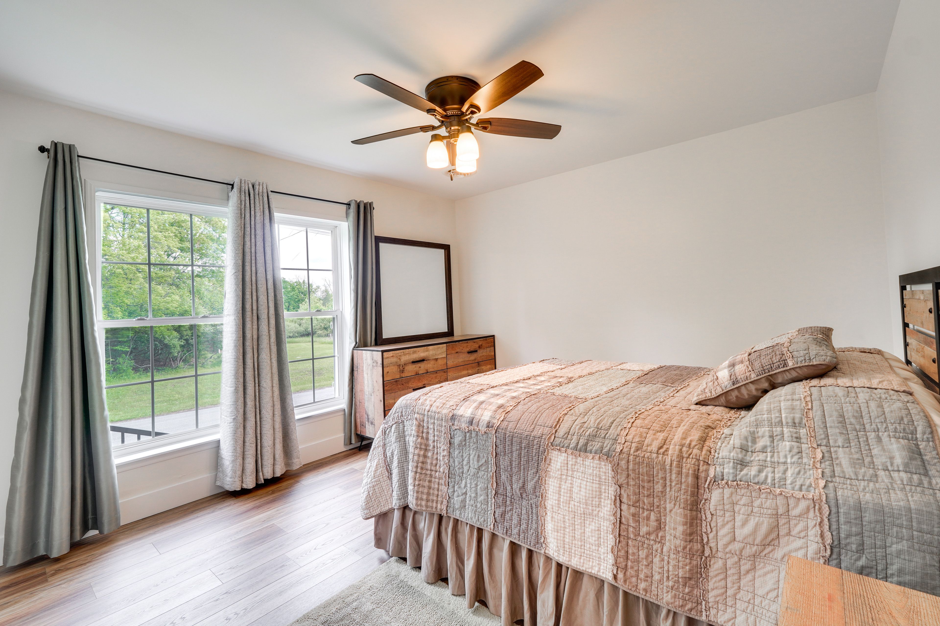 Bedroom 1 | Queen Bed | Linens Provided