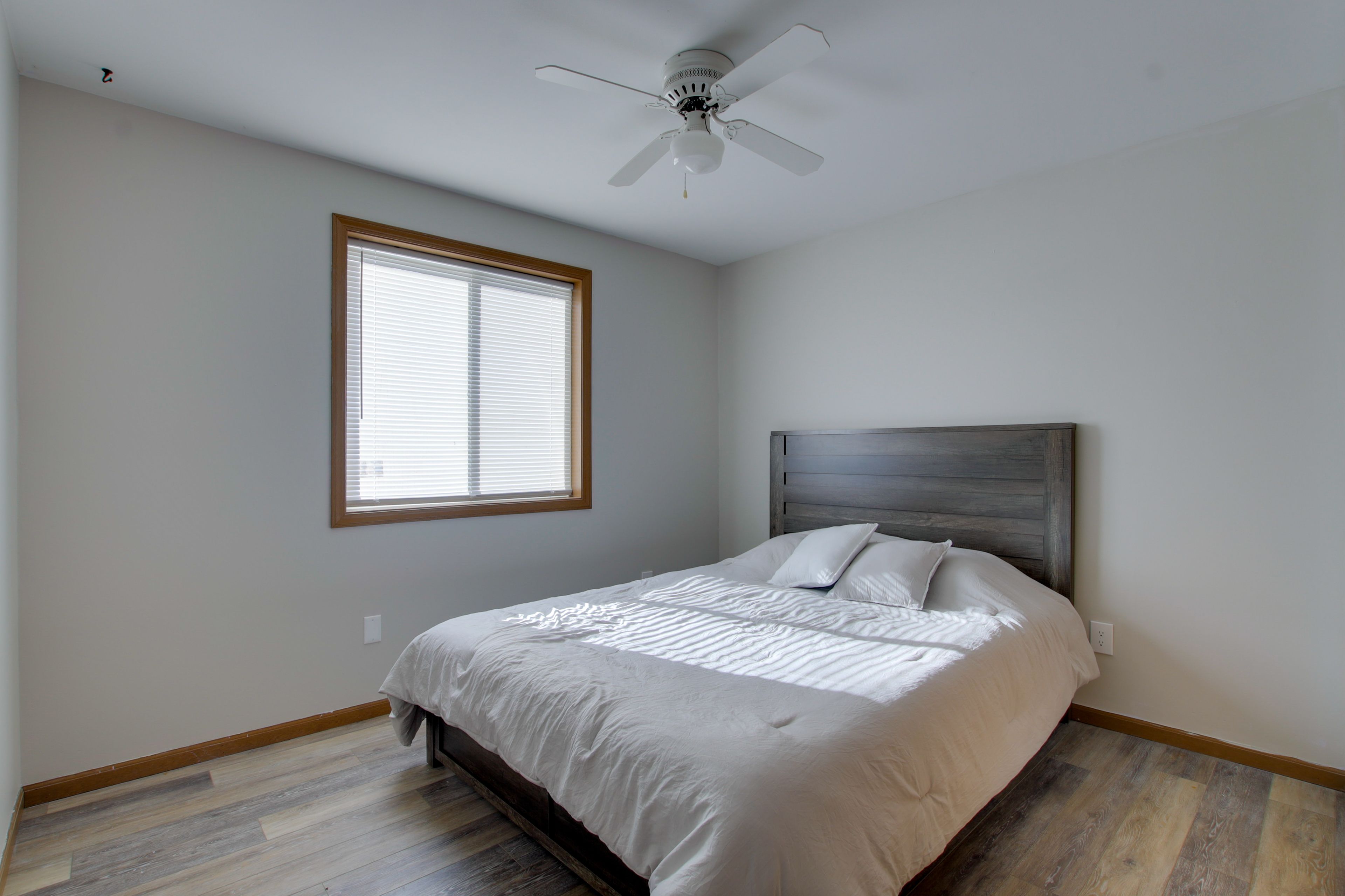 Bedroom 2 | Queen Bed | 1st Floor