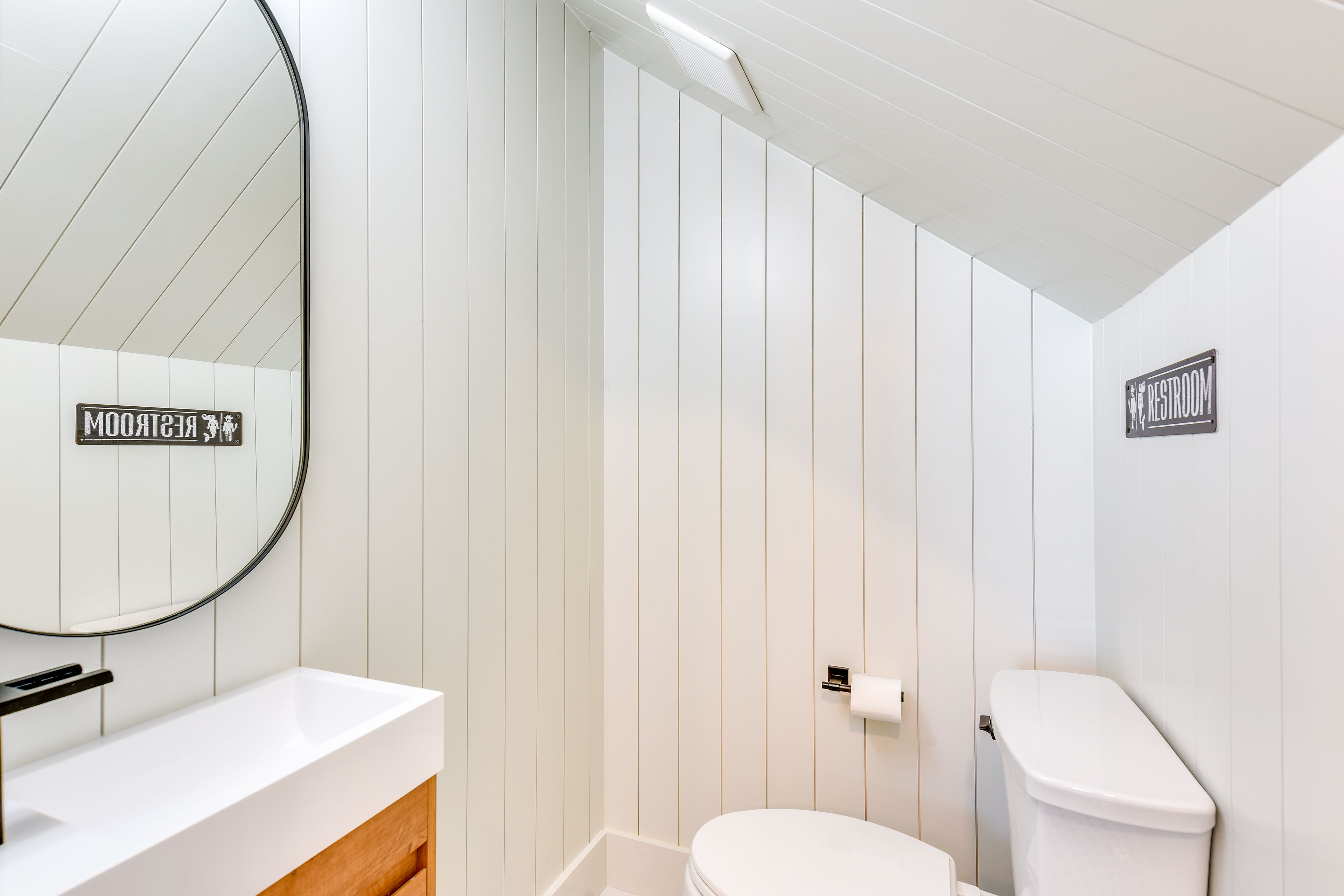 Half Bathroom | 2nd Floor