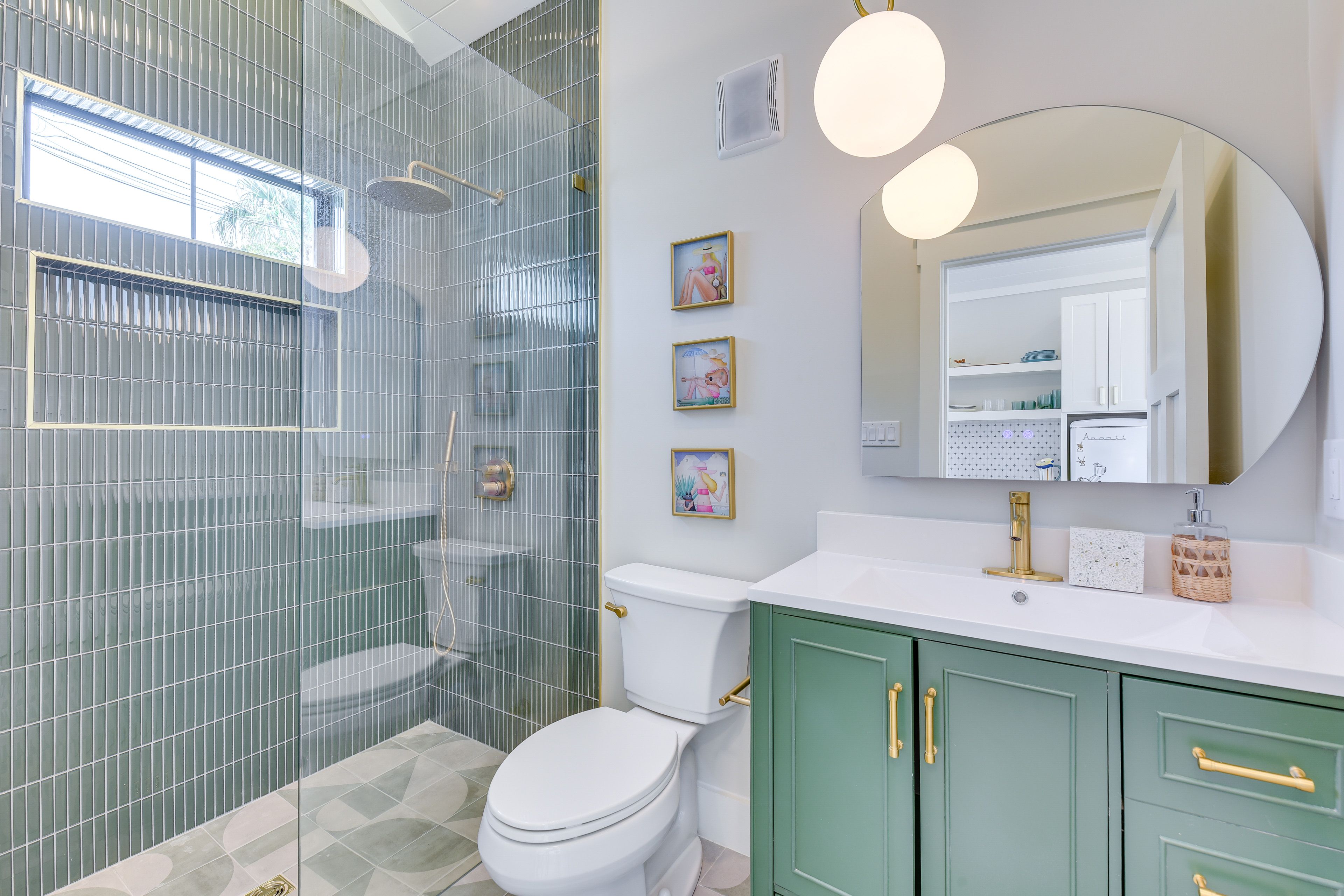 Full Bathroom