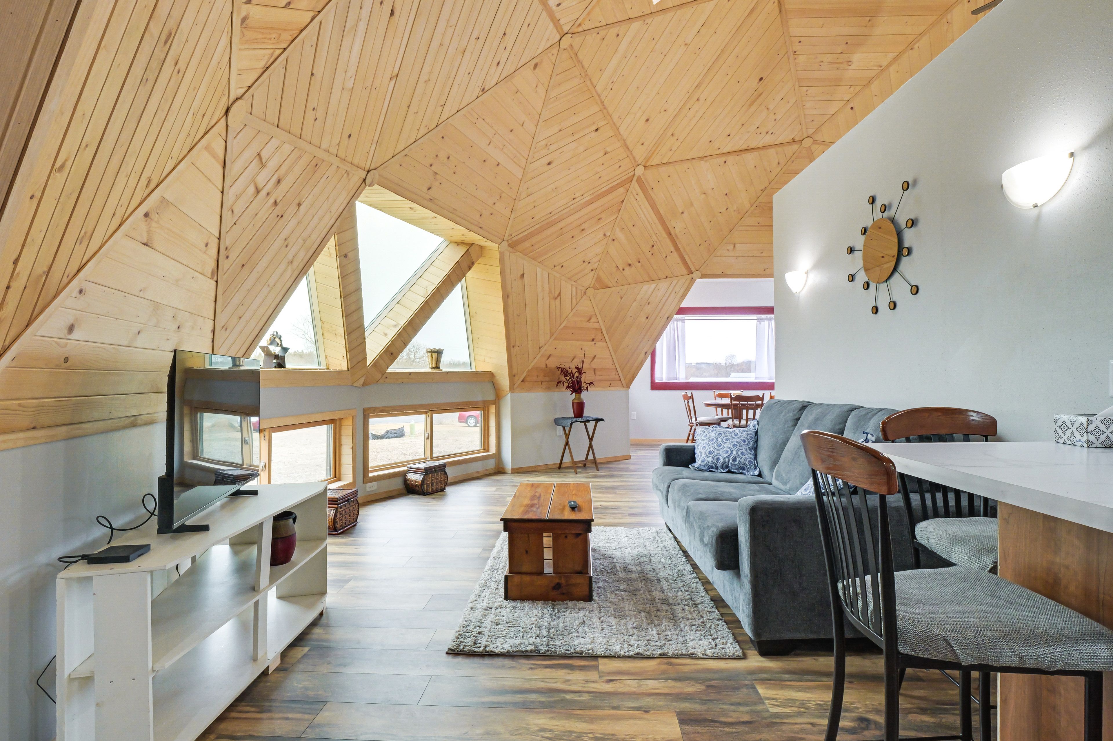 Living Room | Queen Sleeper Sofa