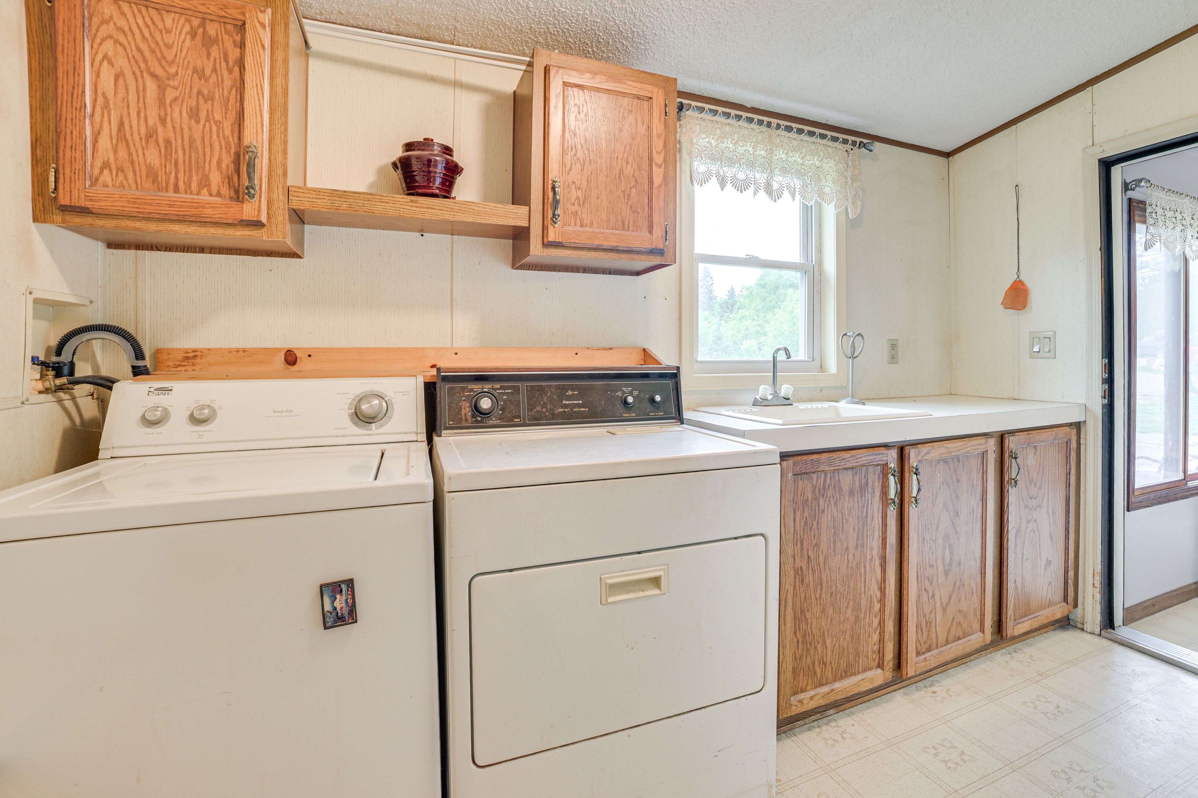 Laundry Room | Iron/Board