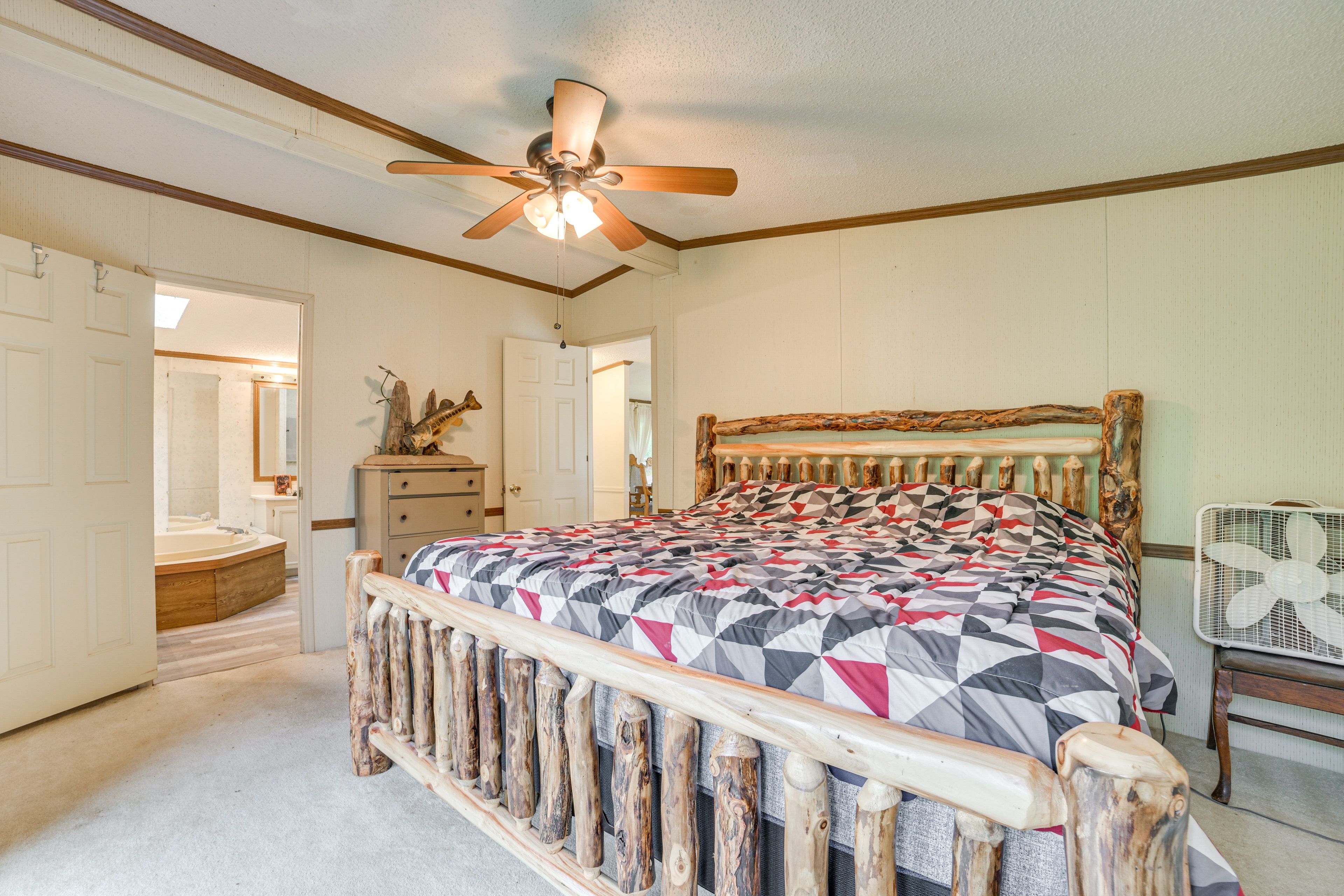 Bedroom 1 | King Bed