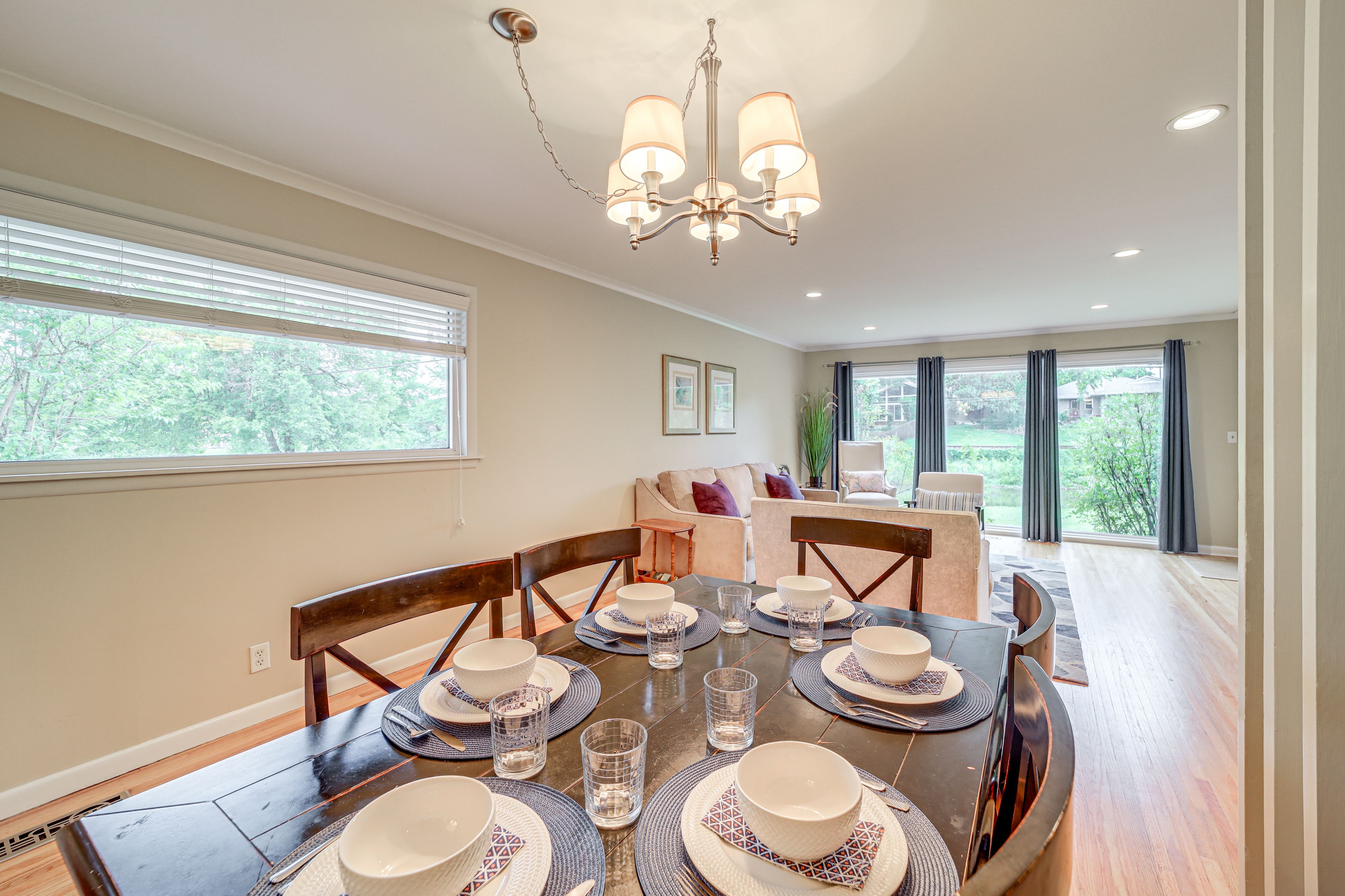 Dining Area | Dishware & Flatware Provided