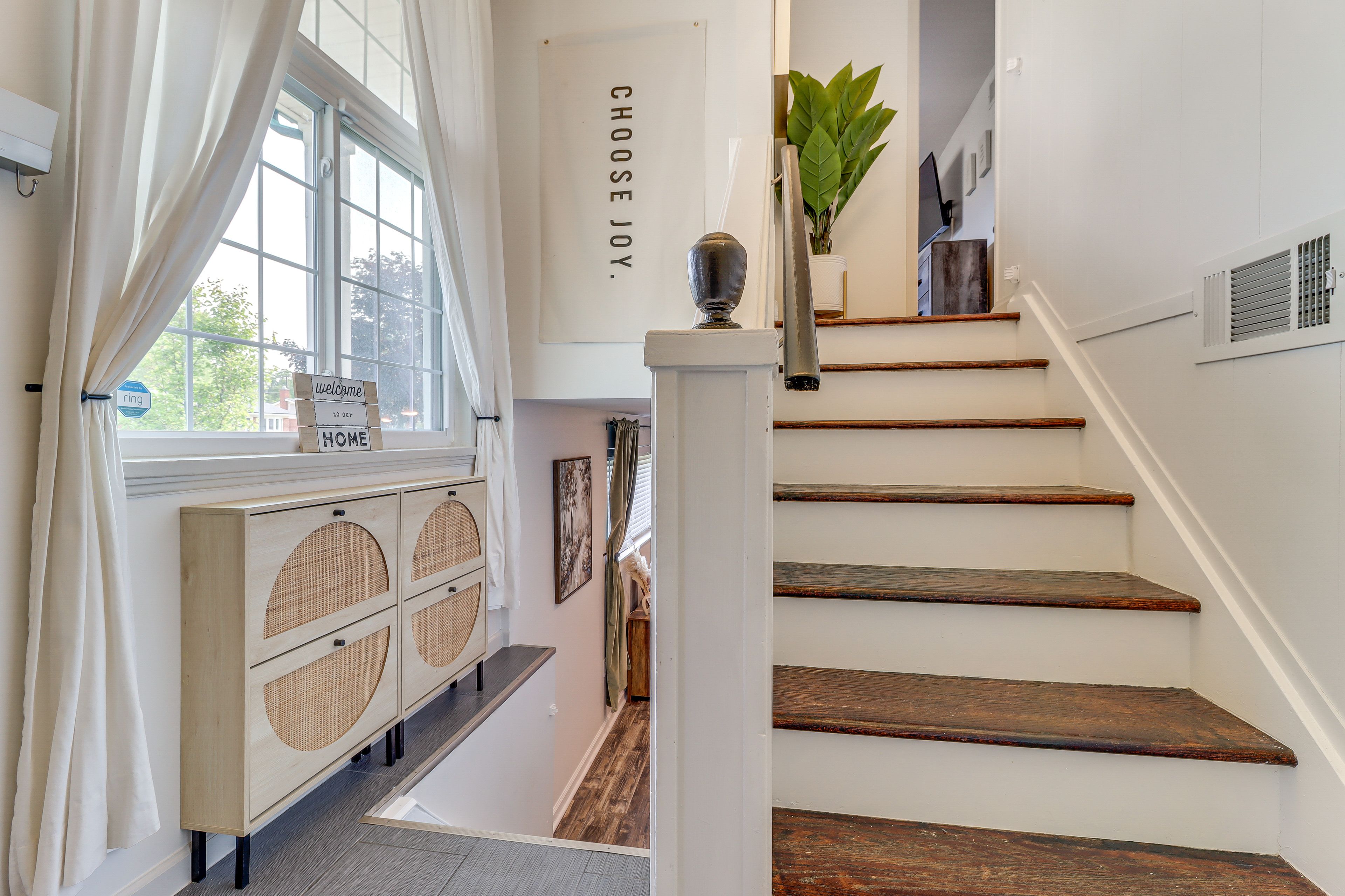 Main Landing | Split-Level Home | Interior Stairs