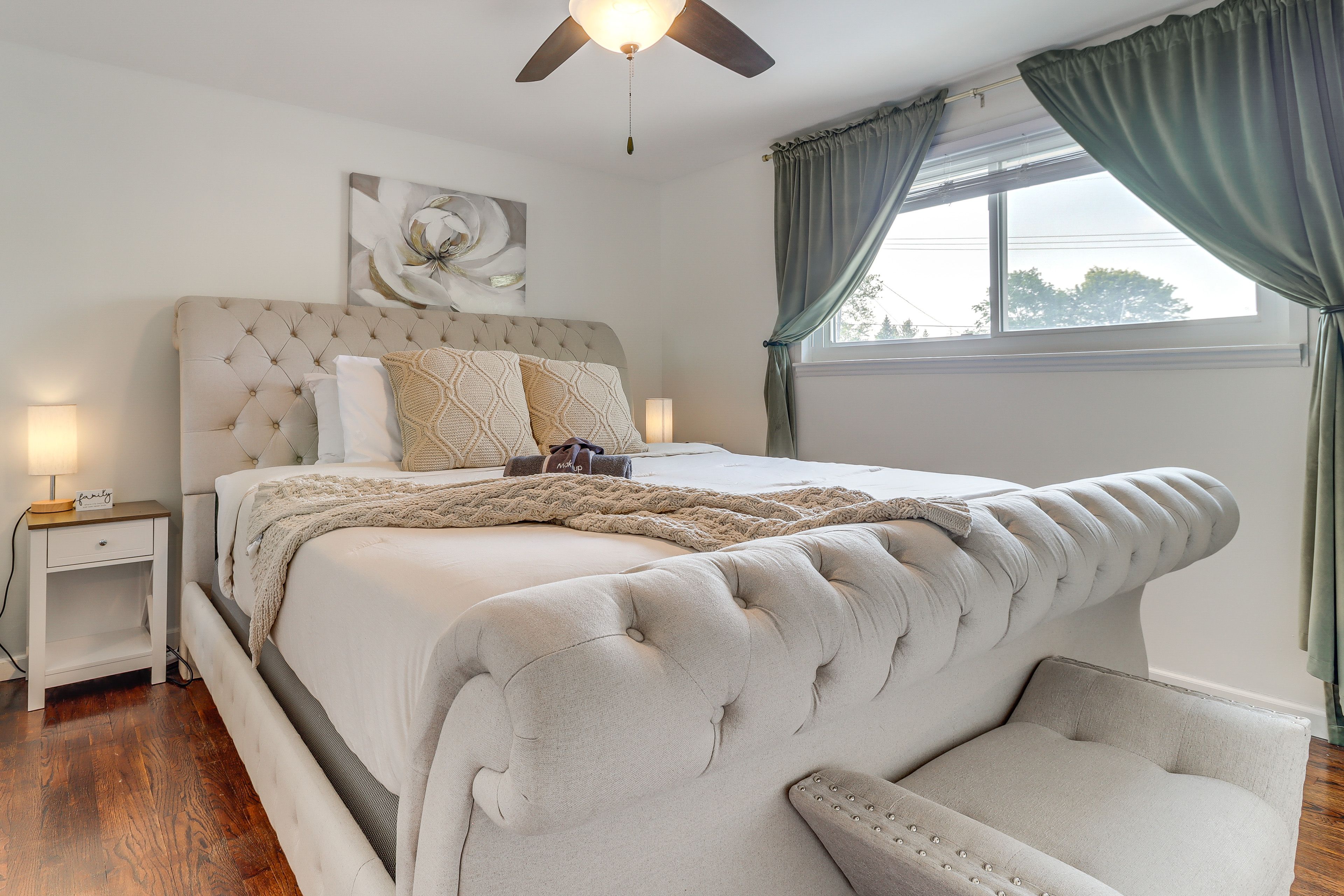 Bedroom 1 | King Bed | Linens | Upper Level