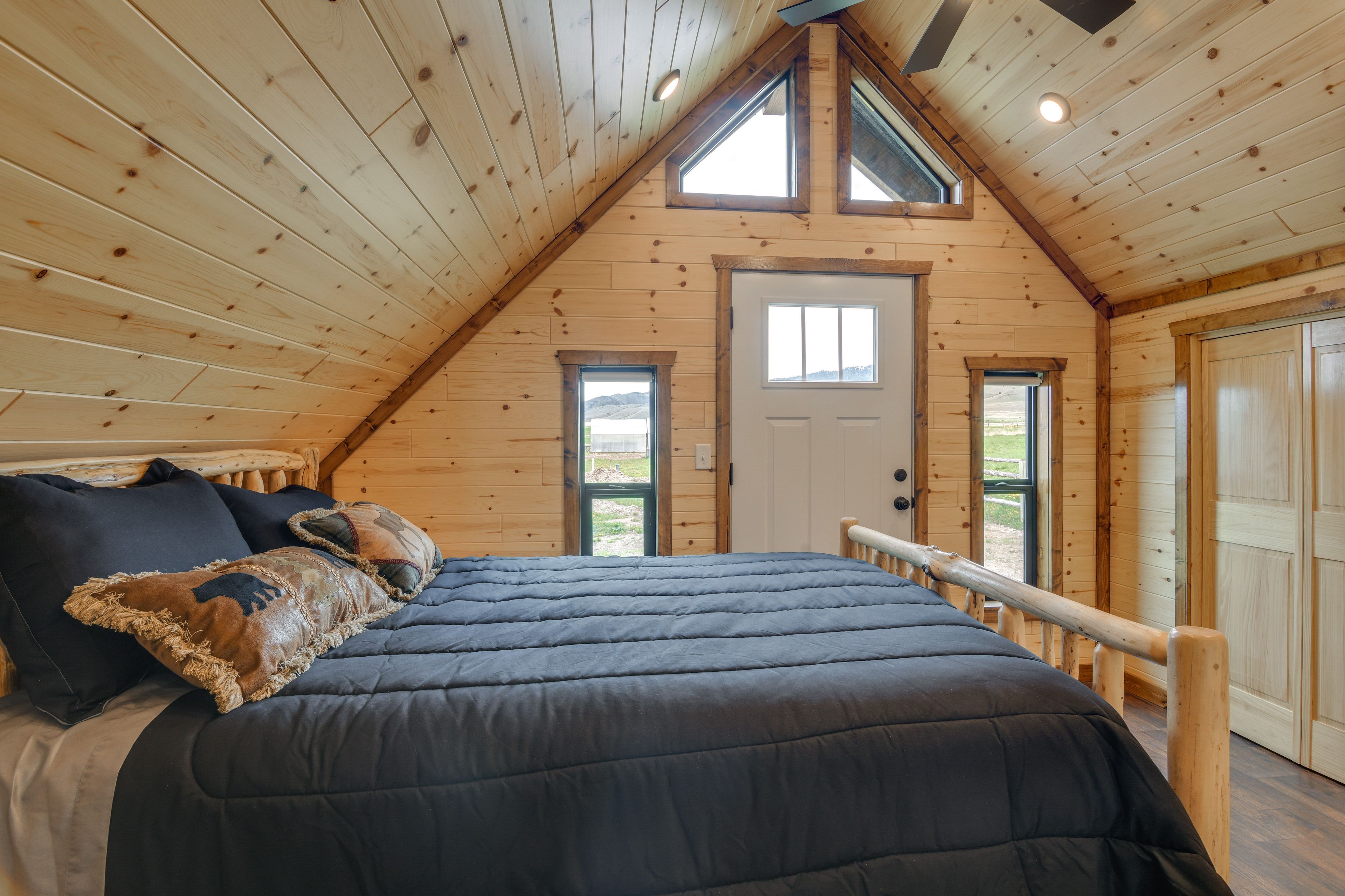 Bedroom | Queen Bed | Pocket Door