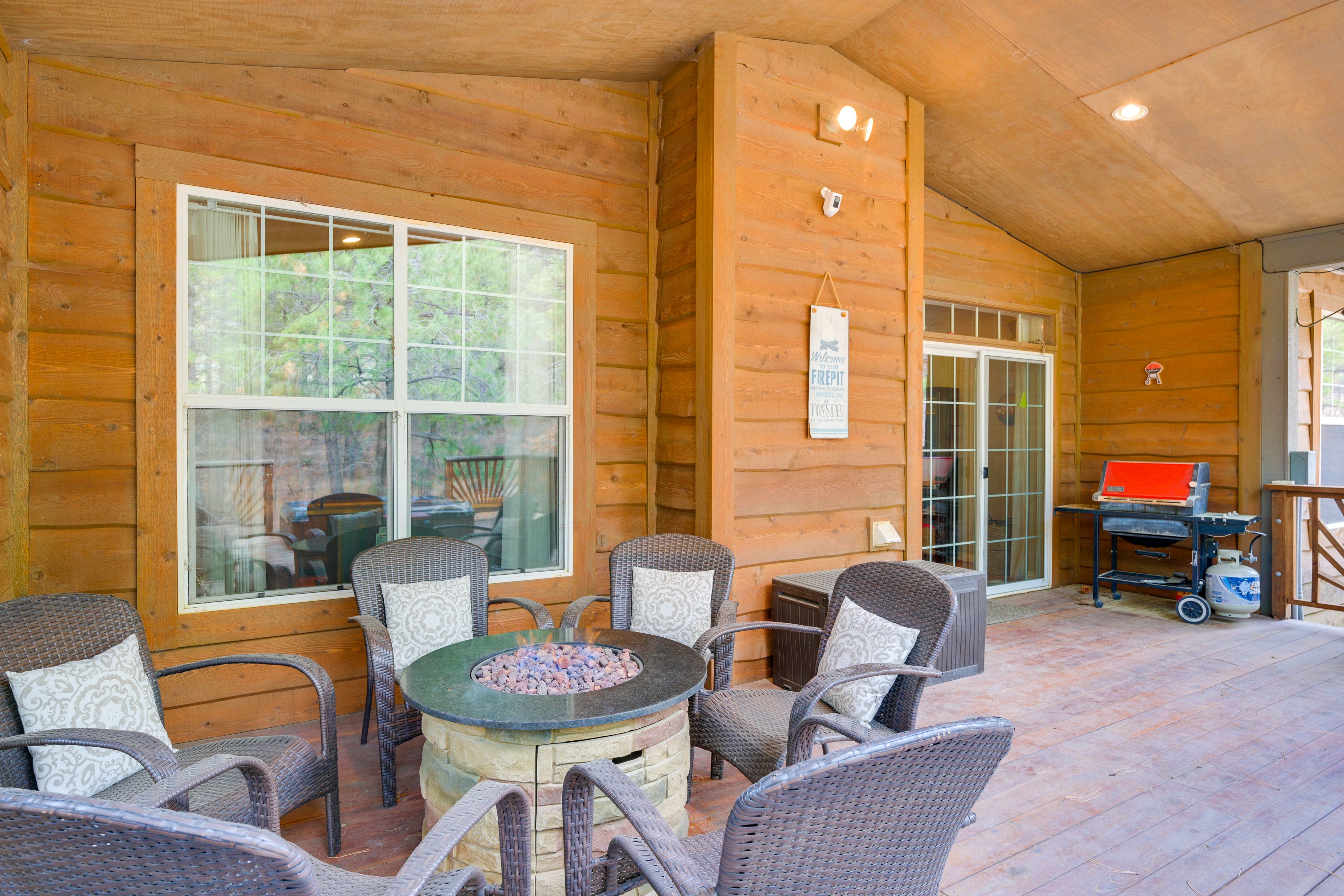 Furnished Deck | Gas Grill