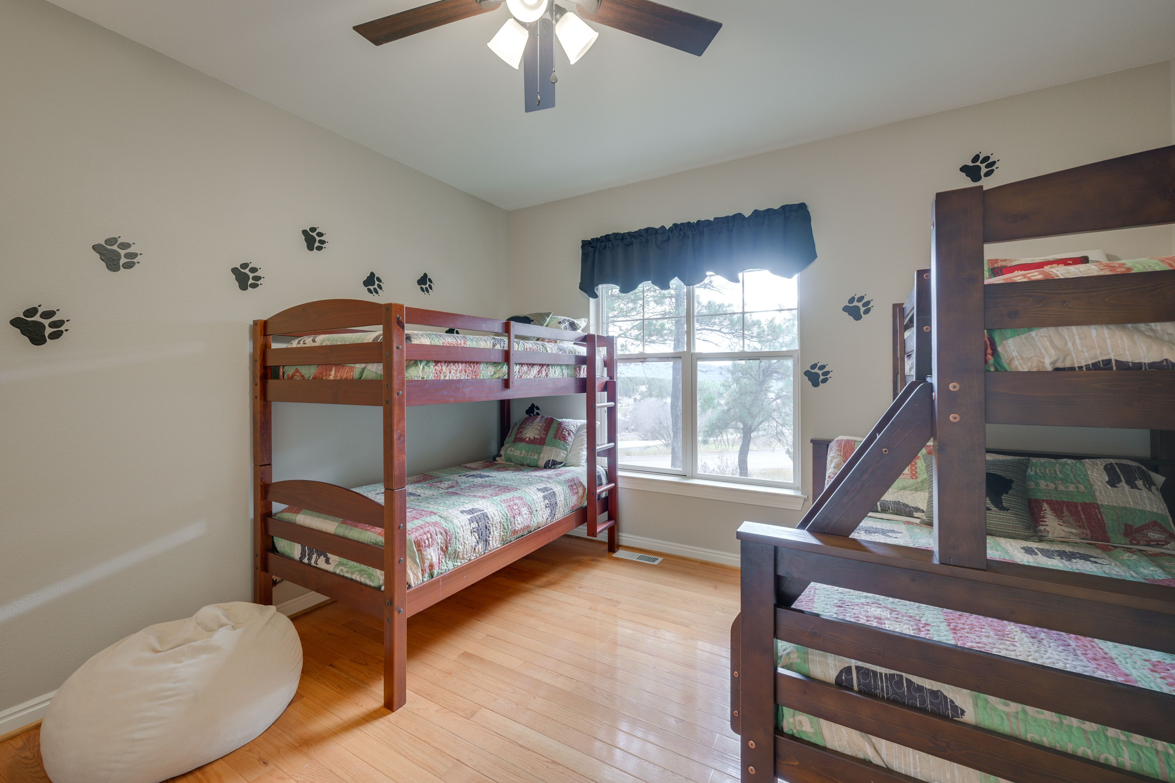 Bedroom 3 | Twin Bunk Bed | Twin/Full Bunk Bed