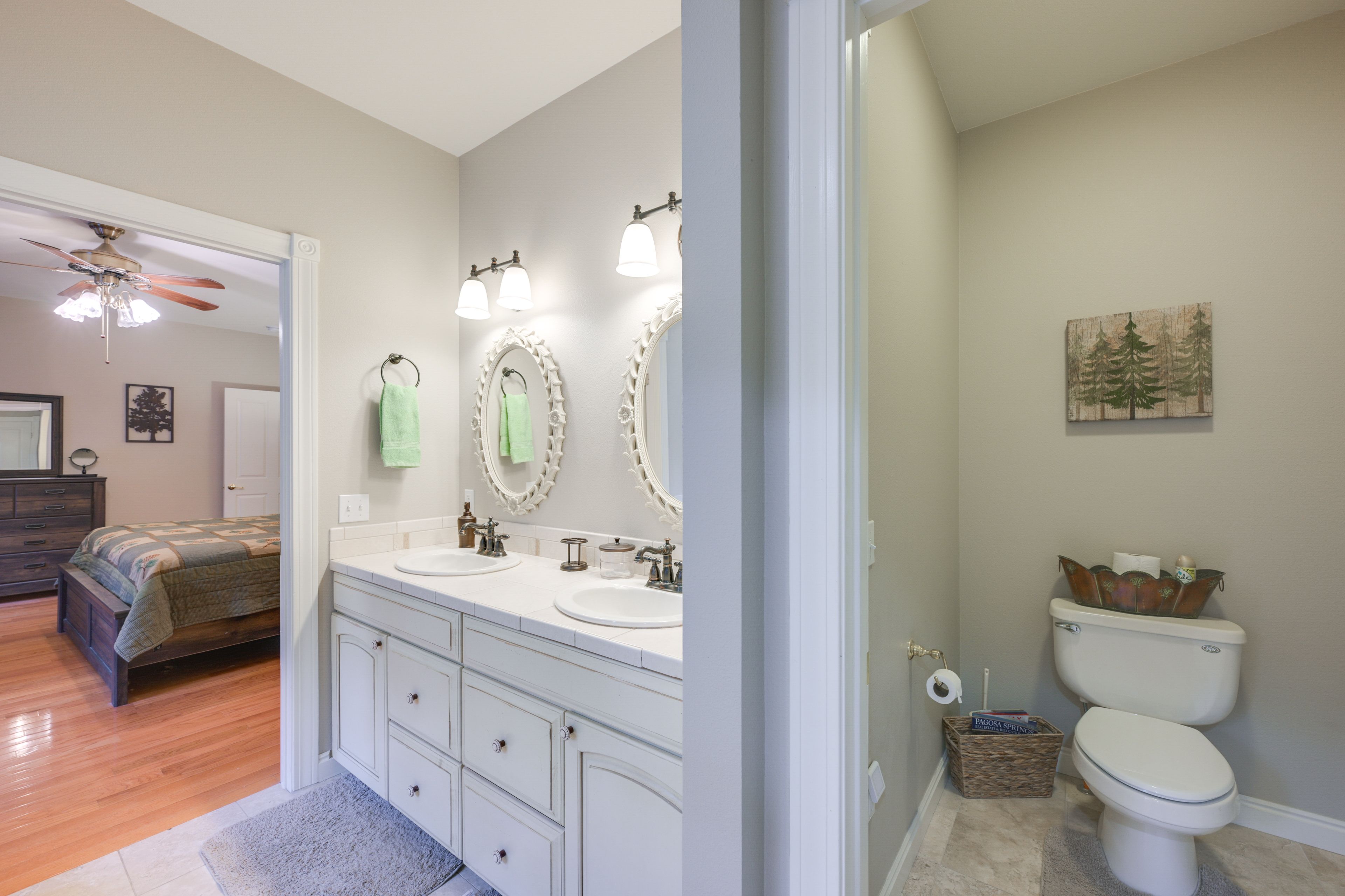 En-Suite Bathroom | Towels Provided