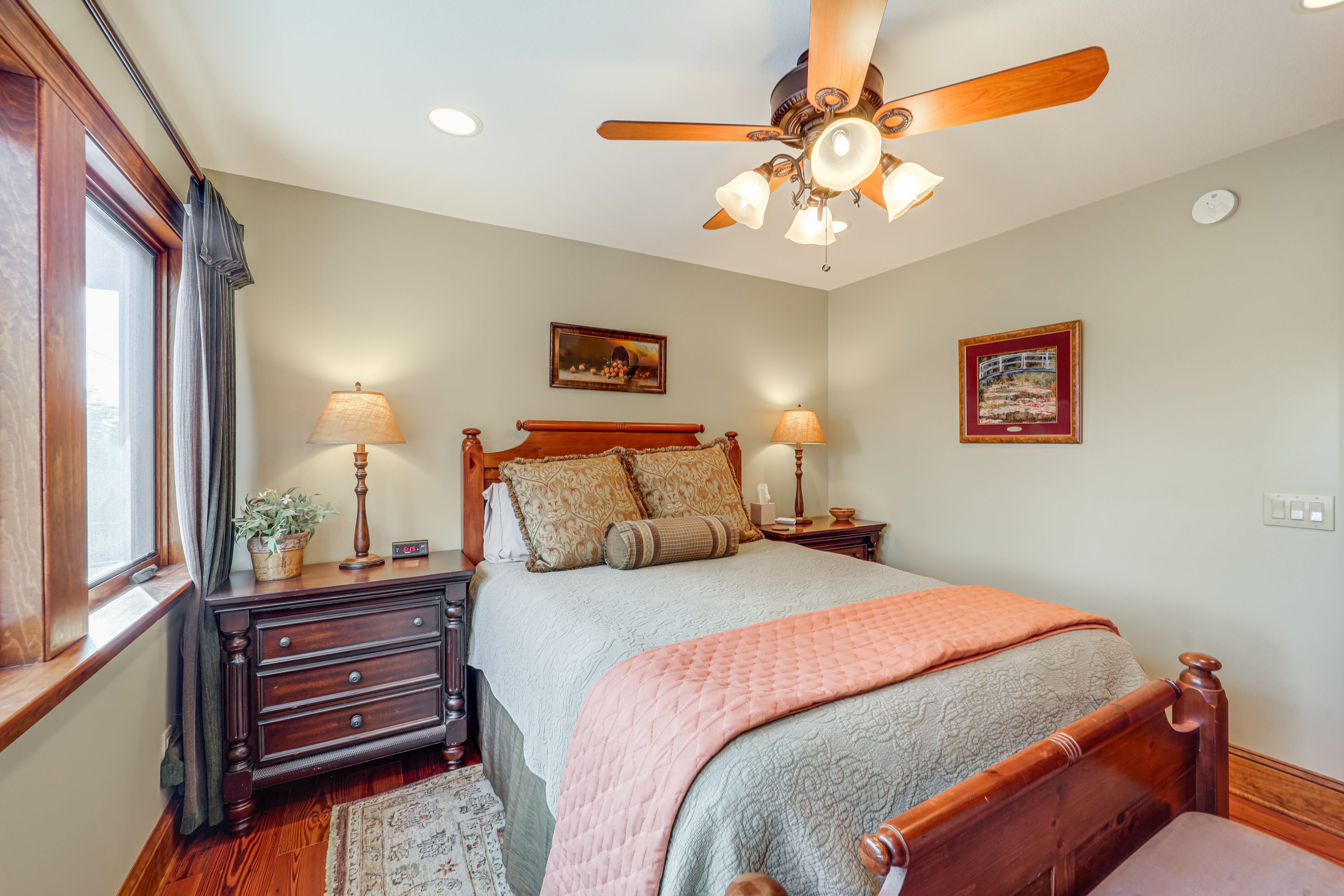 Bedroom 3 | 2nd Floor | Queen Bed