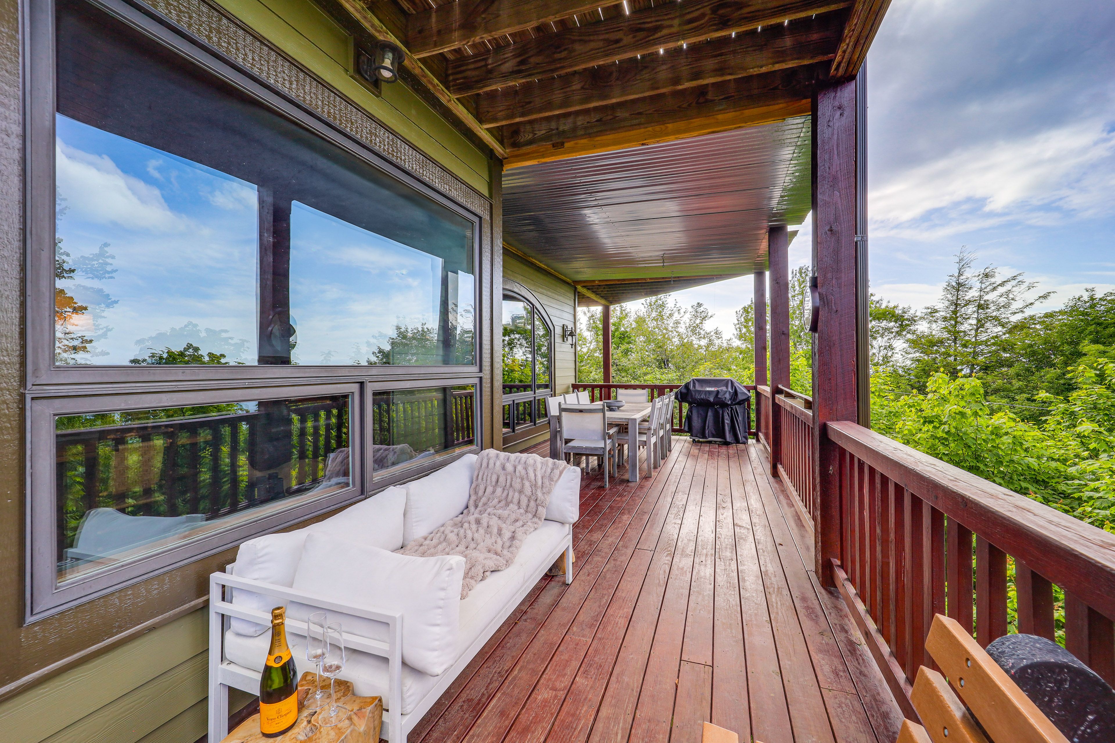 1st-Floor Deck