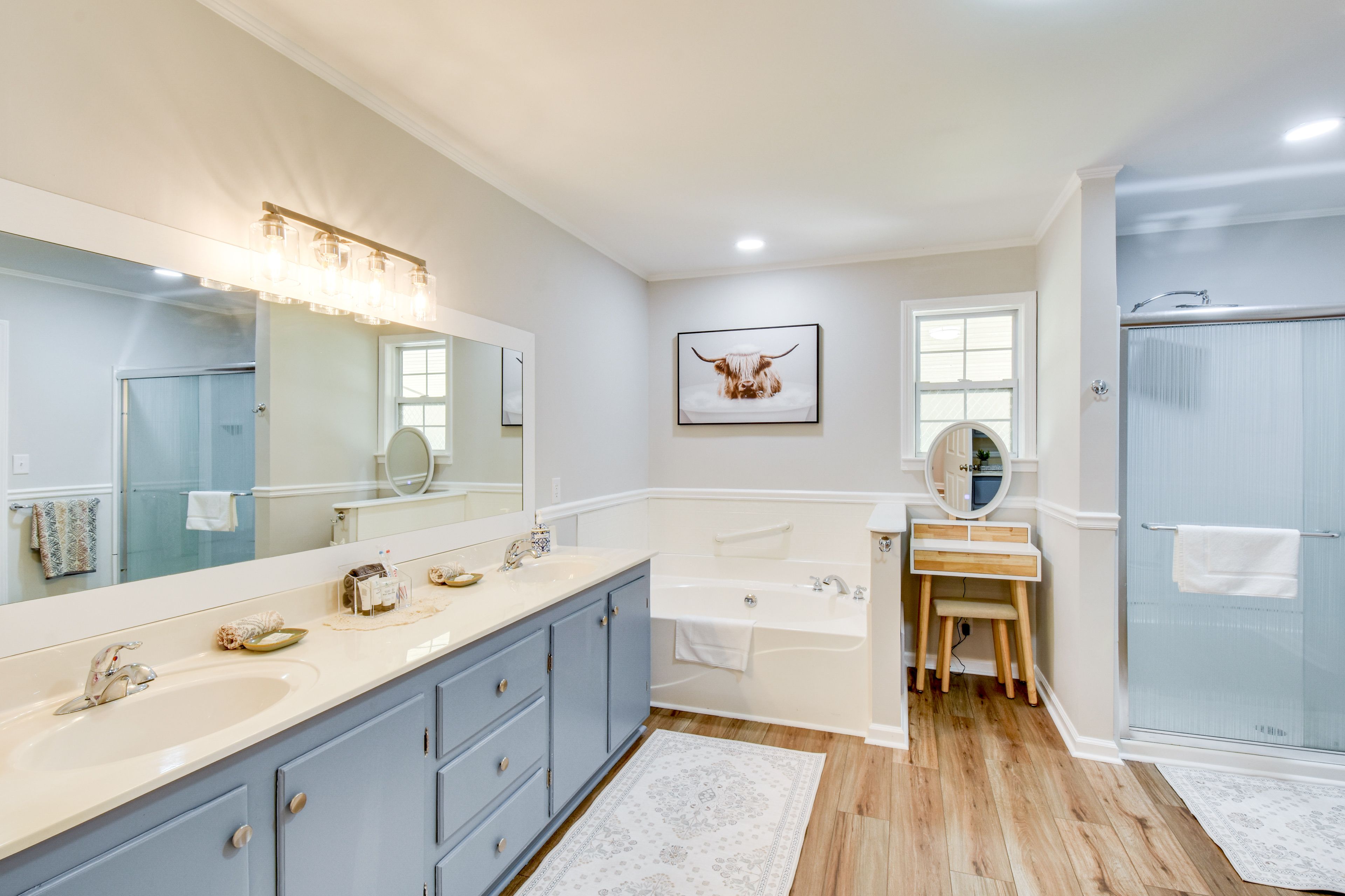 Full Bath | Towels | Hair Dryer