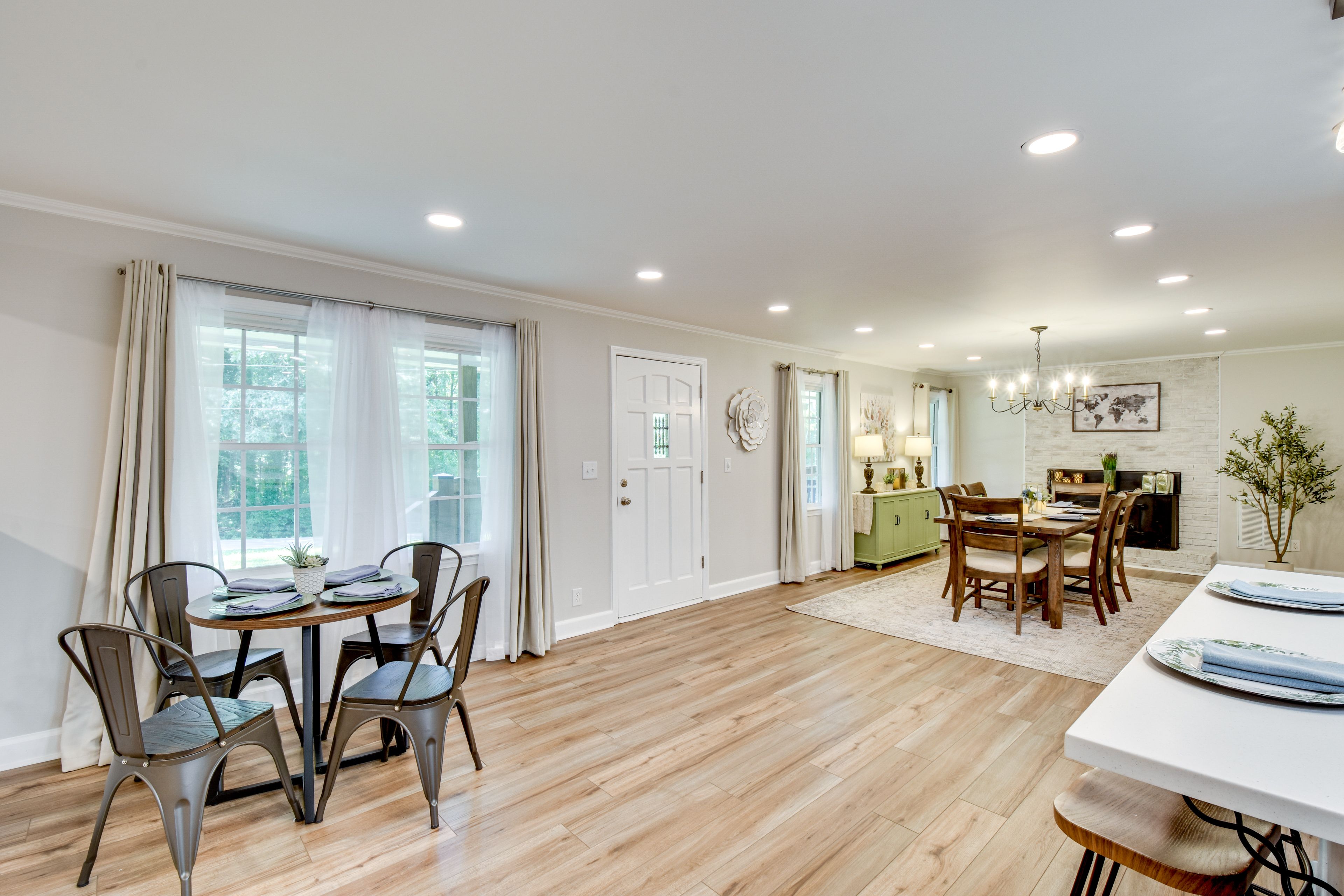 Dining Area | Dishware & Flatware
