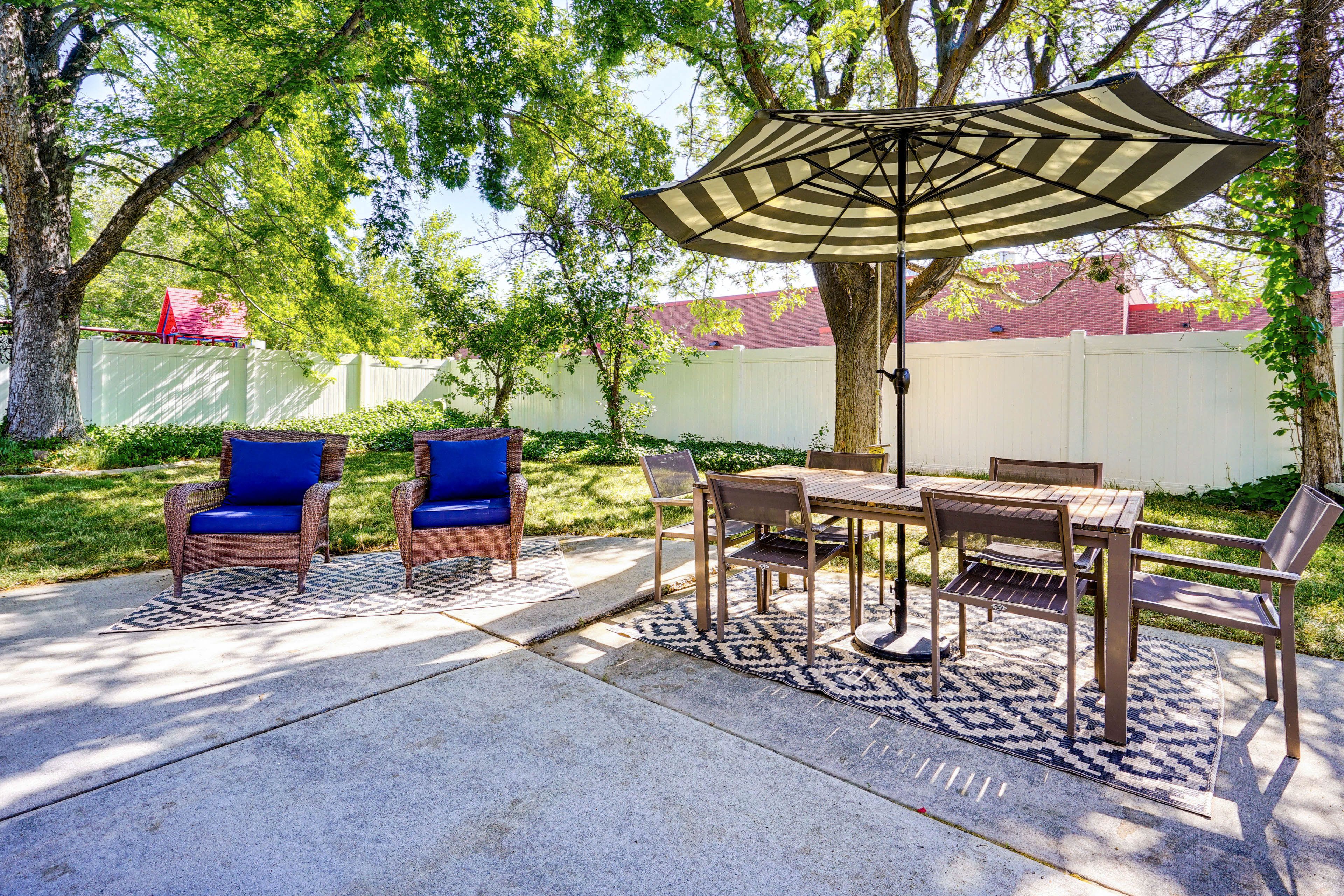 Patio | Gas Grill | Hot Tub