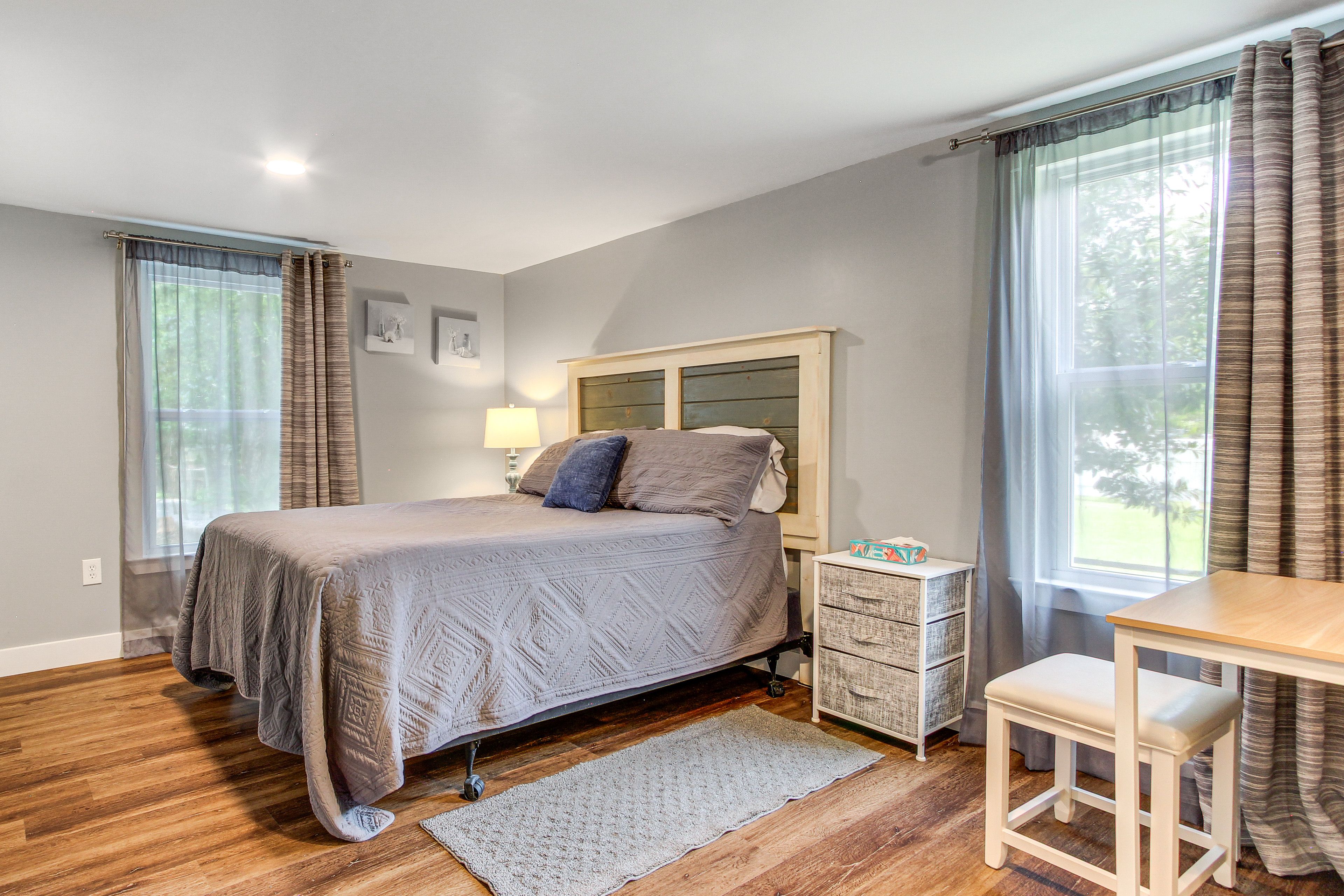 Bedroom 1 | Queen Bed | Smart TV | Linens Provided