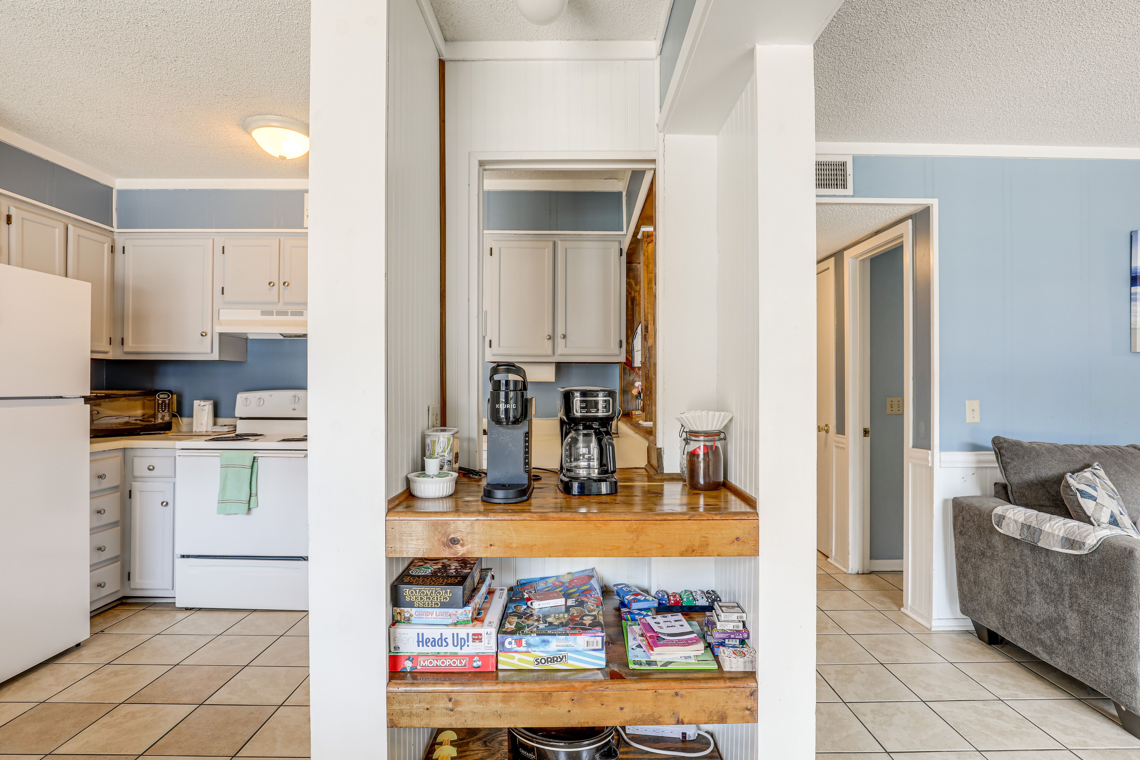 Coffee Bar | Drip & Pod Coffee Makers | Board Games