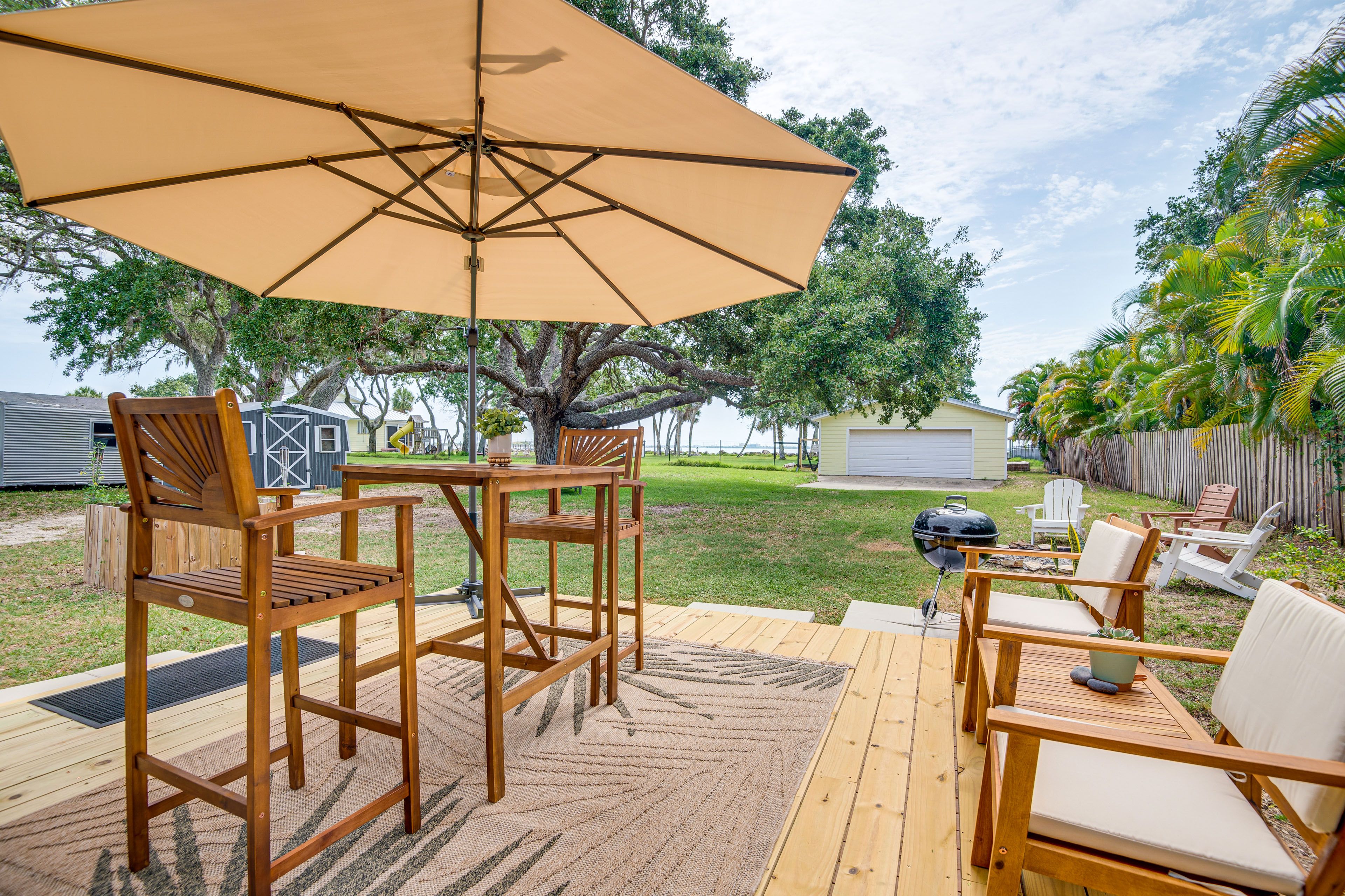 Merritt Island Vacation Rental | 1BR | 1BA | 800 Sq Ft | 3 Steps to Enter