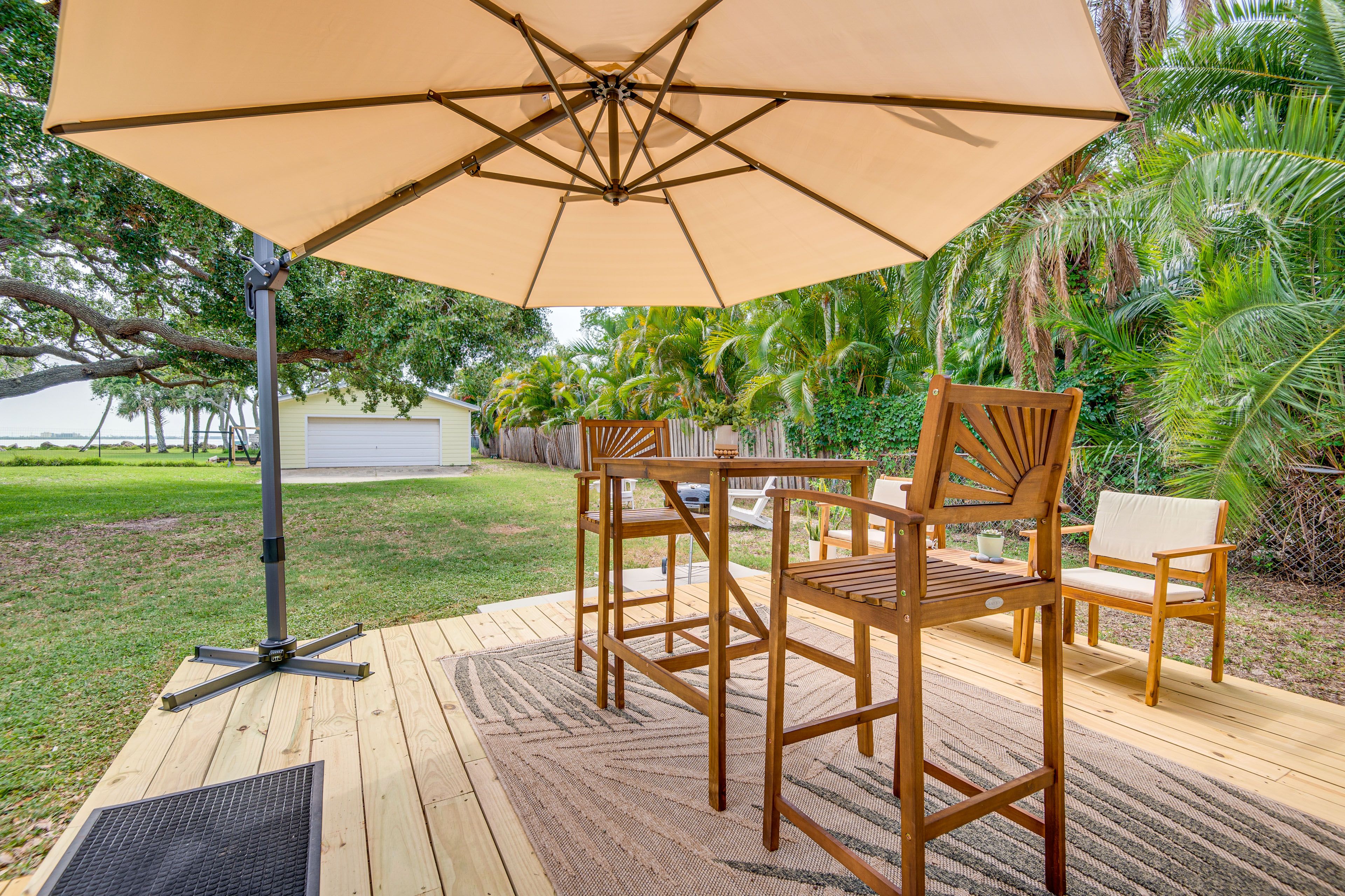 Deck | Outdoor Dining Area | Charcoal Grill