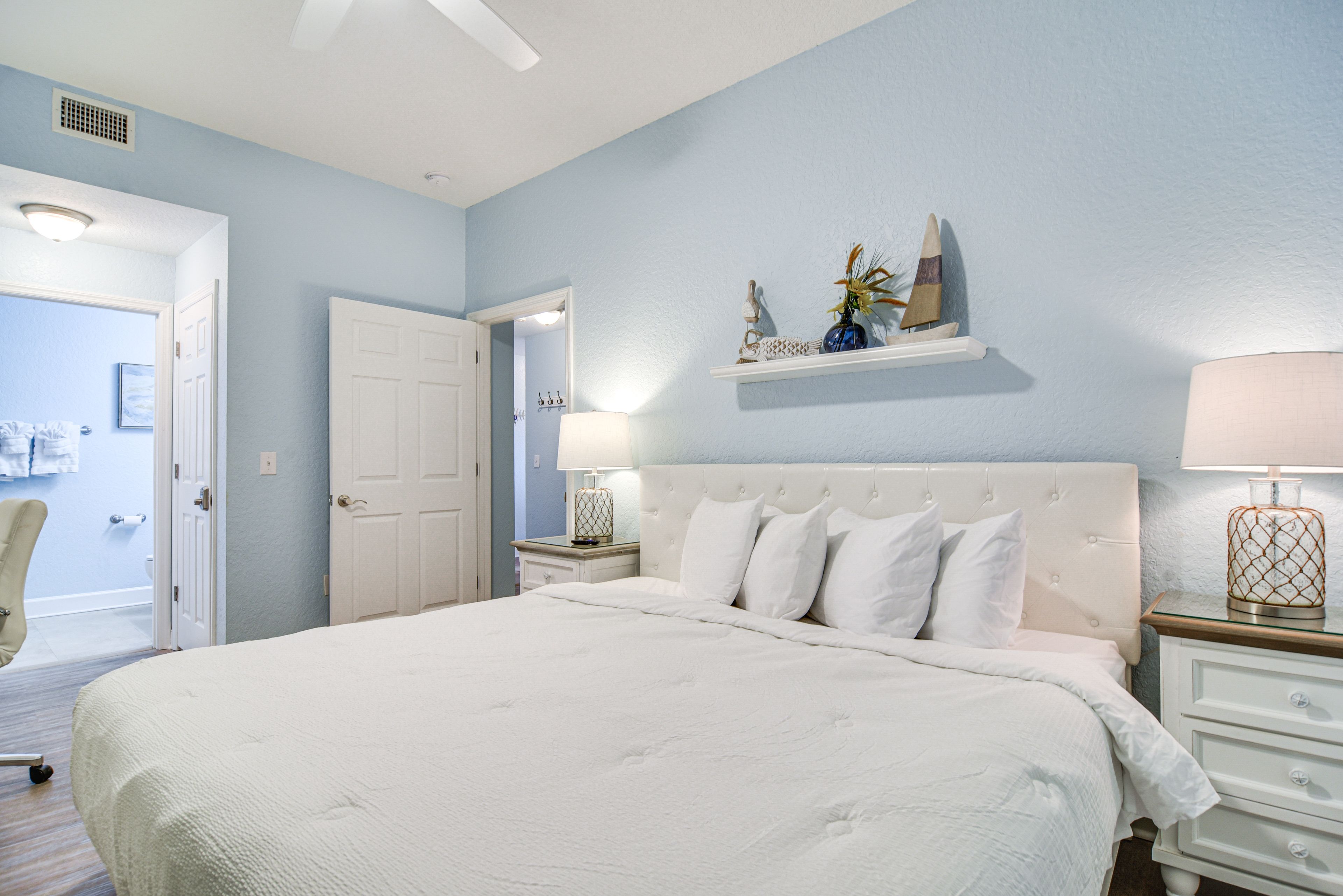 Bedroom 1 | King Bed | Linens Provided