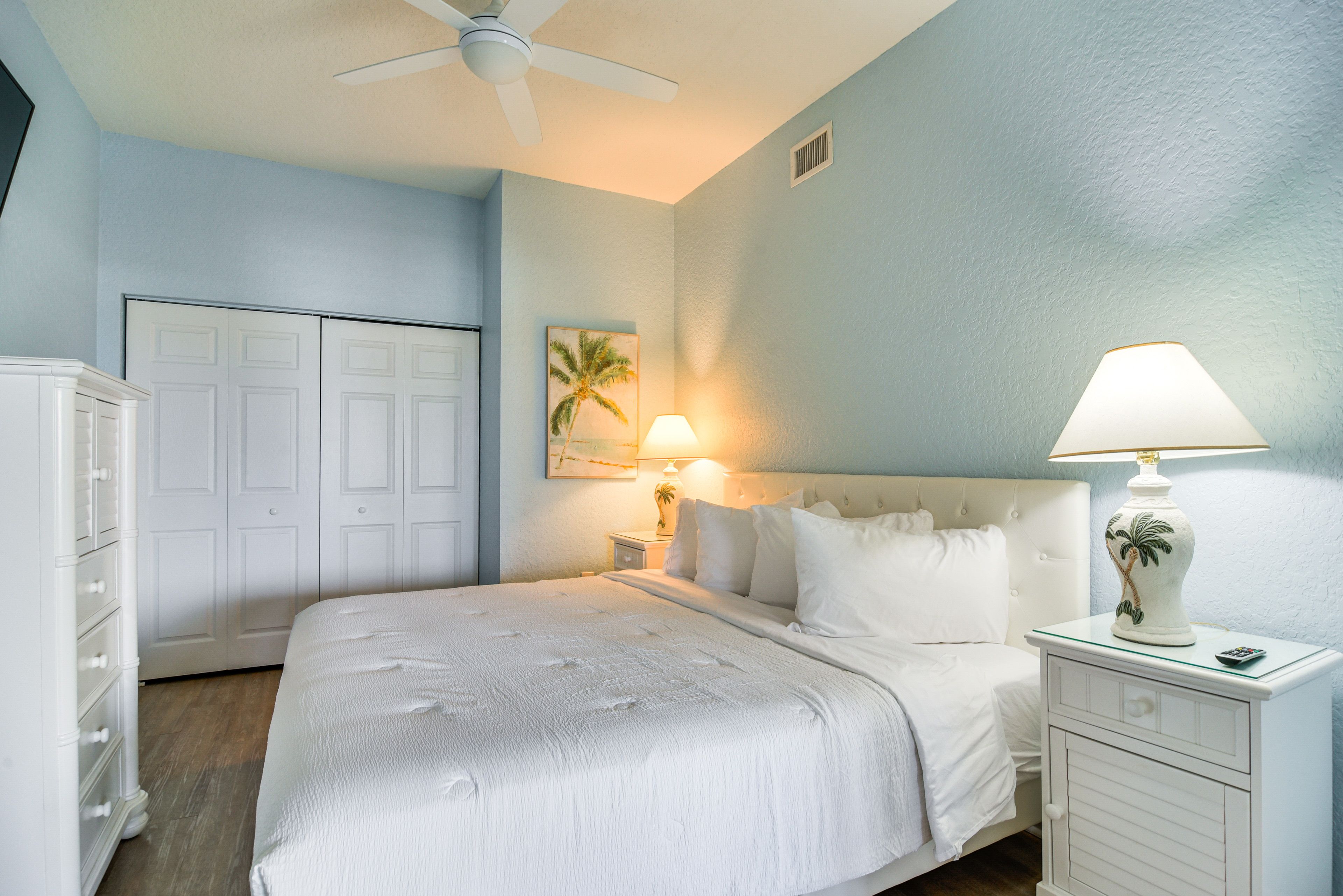 Bedroom 2 | King Bed