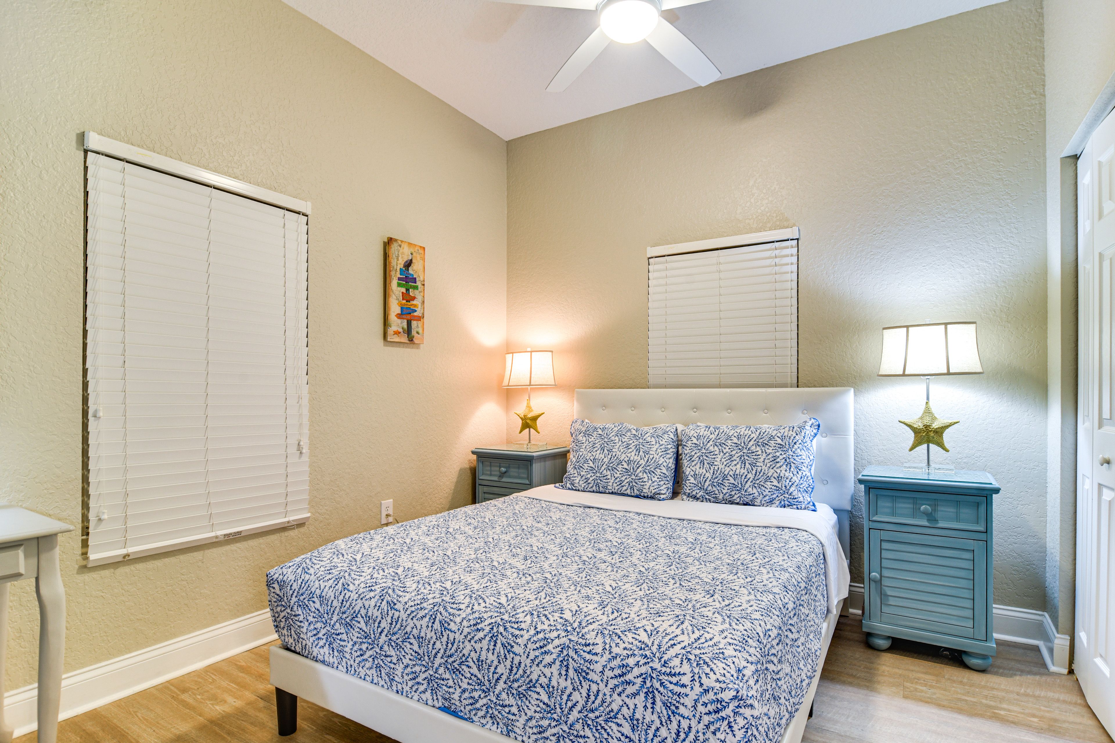 Bedroom 2 | Queen Bed