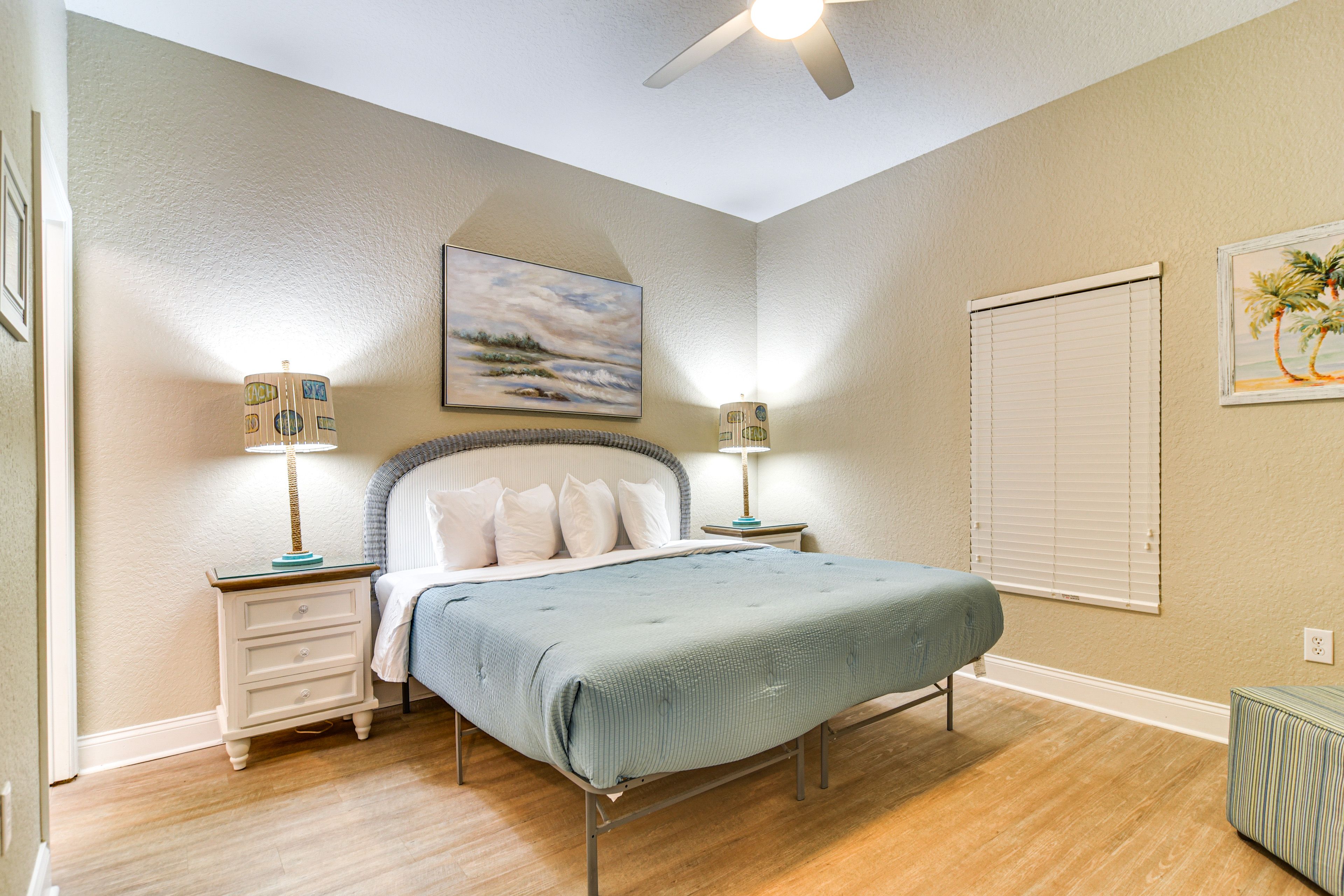 Bedroom 1 | King Bed | Linens Provided