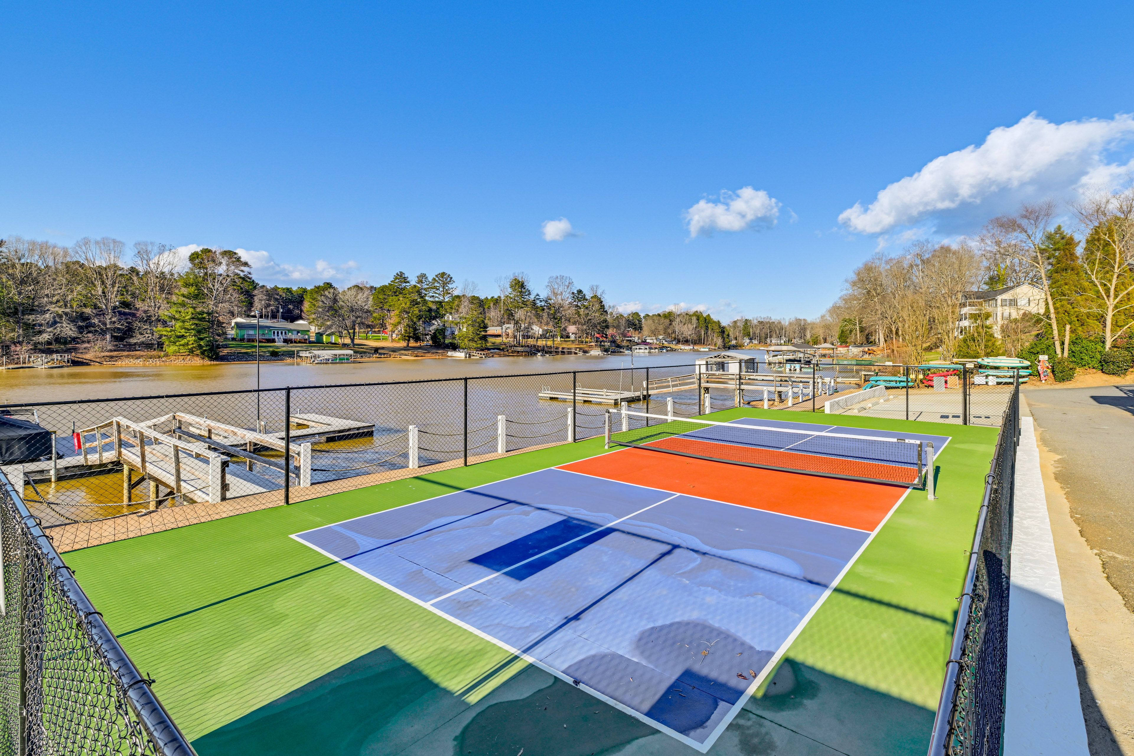 Tiny Homes of Lake Norman | Community Amenities | Pickleball Court | Lake Access