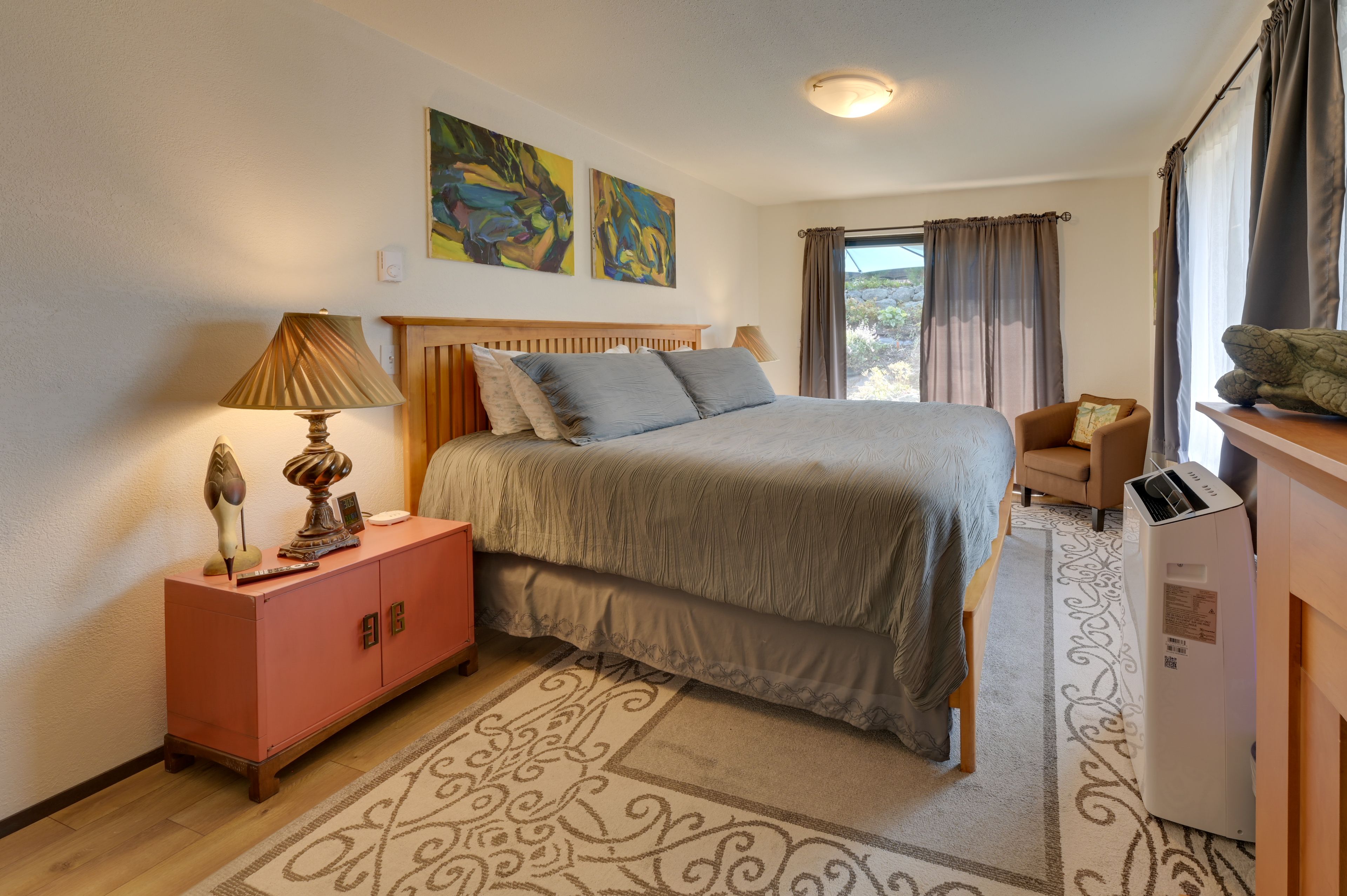 Bedroom | King Bed