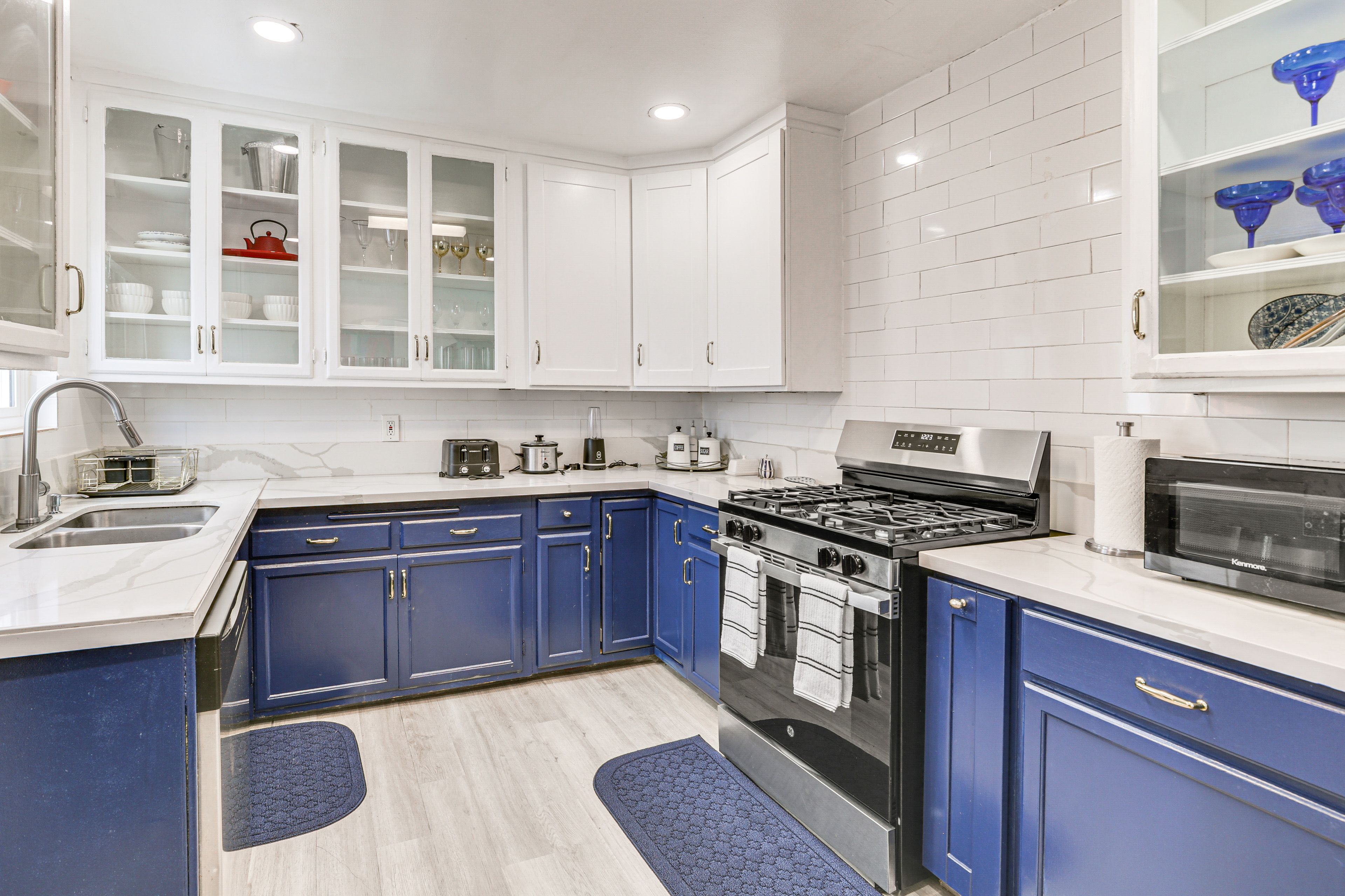 Kitchen | Keurig Coffee Maker | Pots & Pans | Cooking Basics