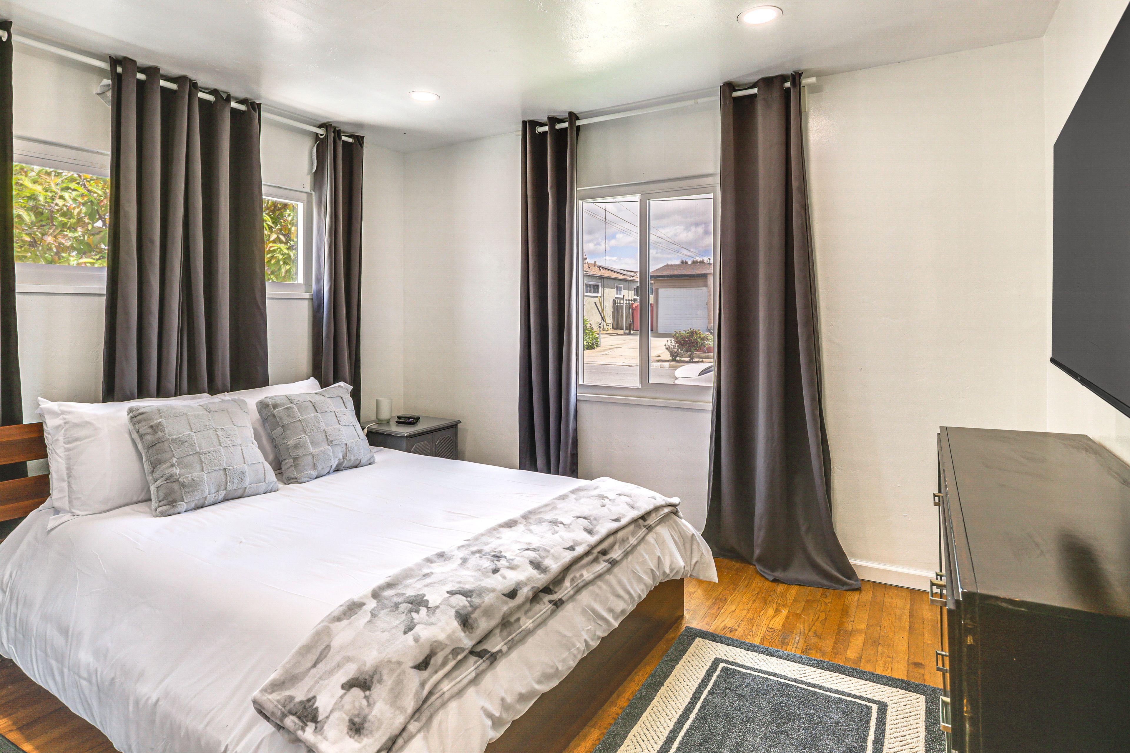 Bedroom 1 | Queen Bed | Linens Provided