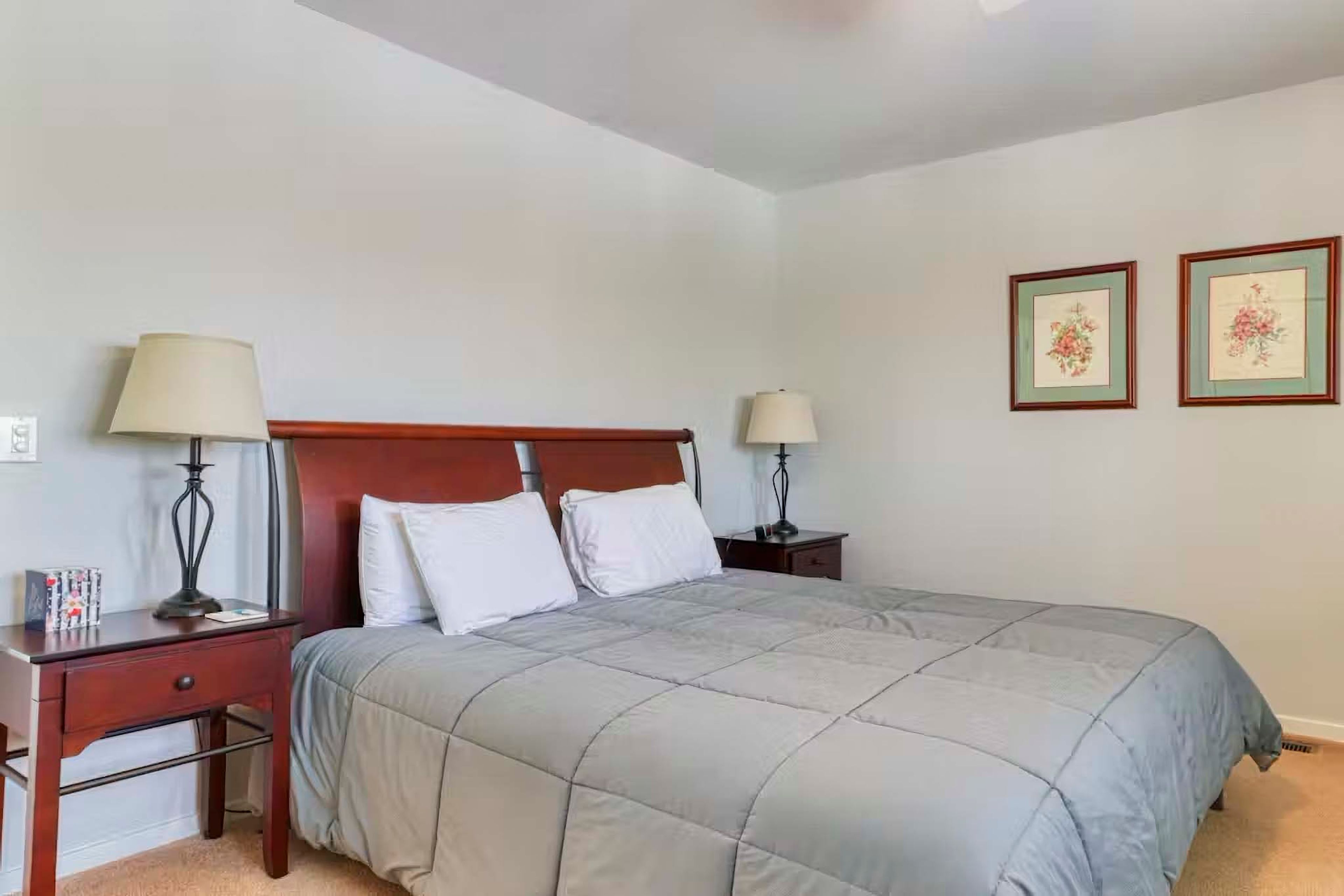 Bedroom 2 | King Bed | 2nd Floor