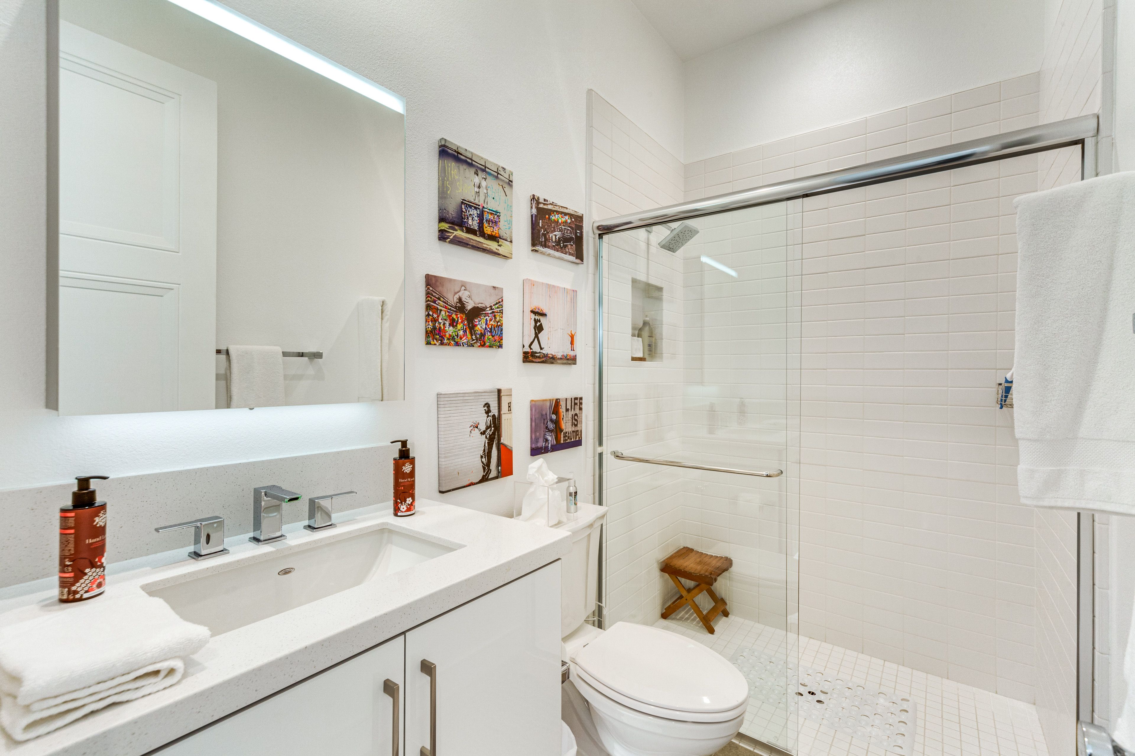 Full Bathroom