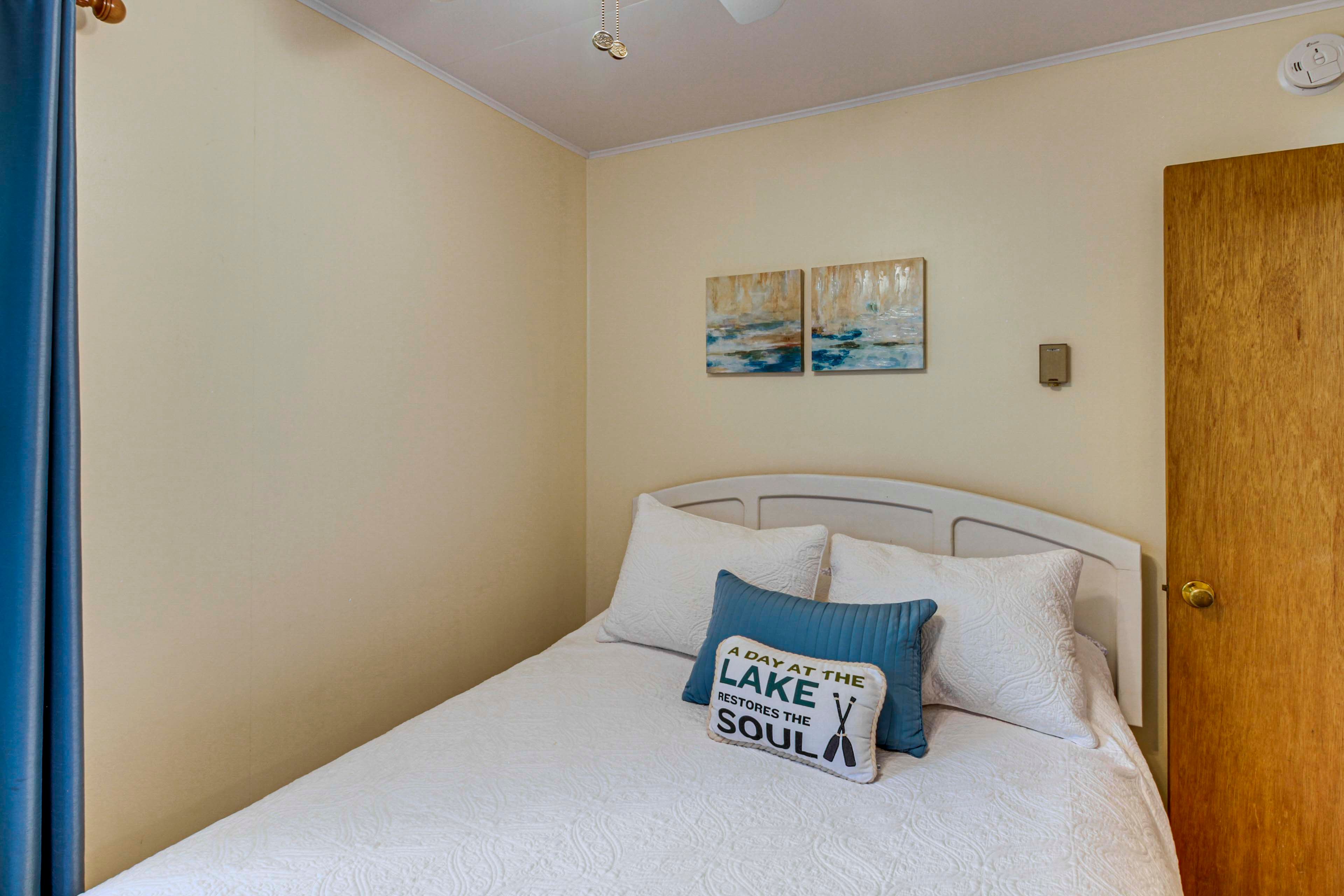 Bedroom 1 | Queen Bed | Linens Provided | Main Floor