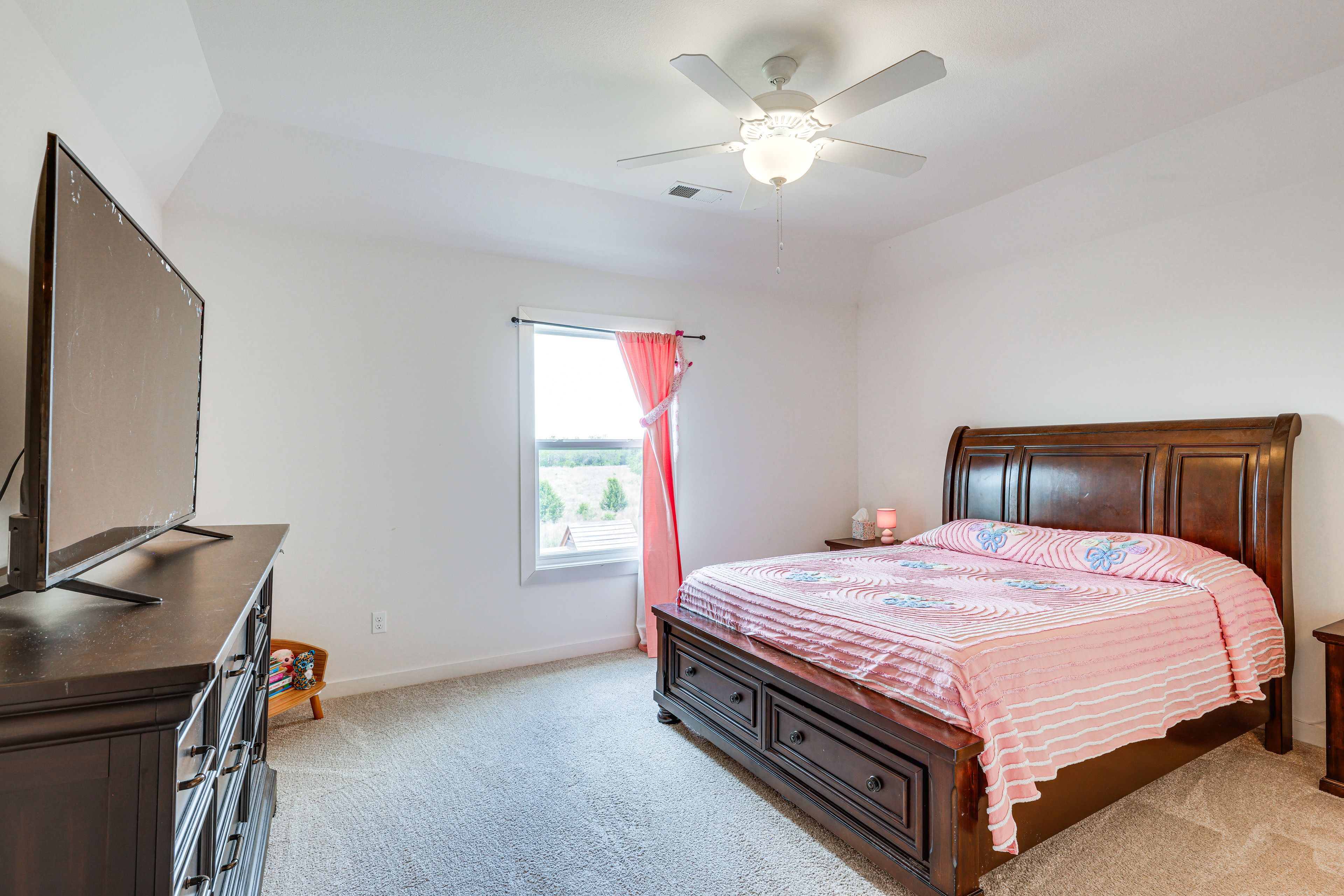 Bedroom 2 | King Bed | 2nd Floor | En-Suite Bathroom