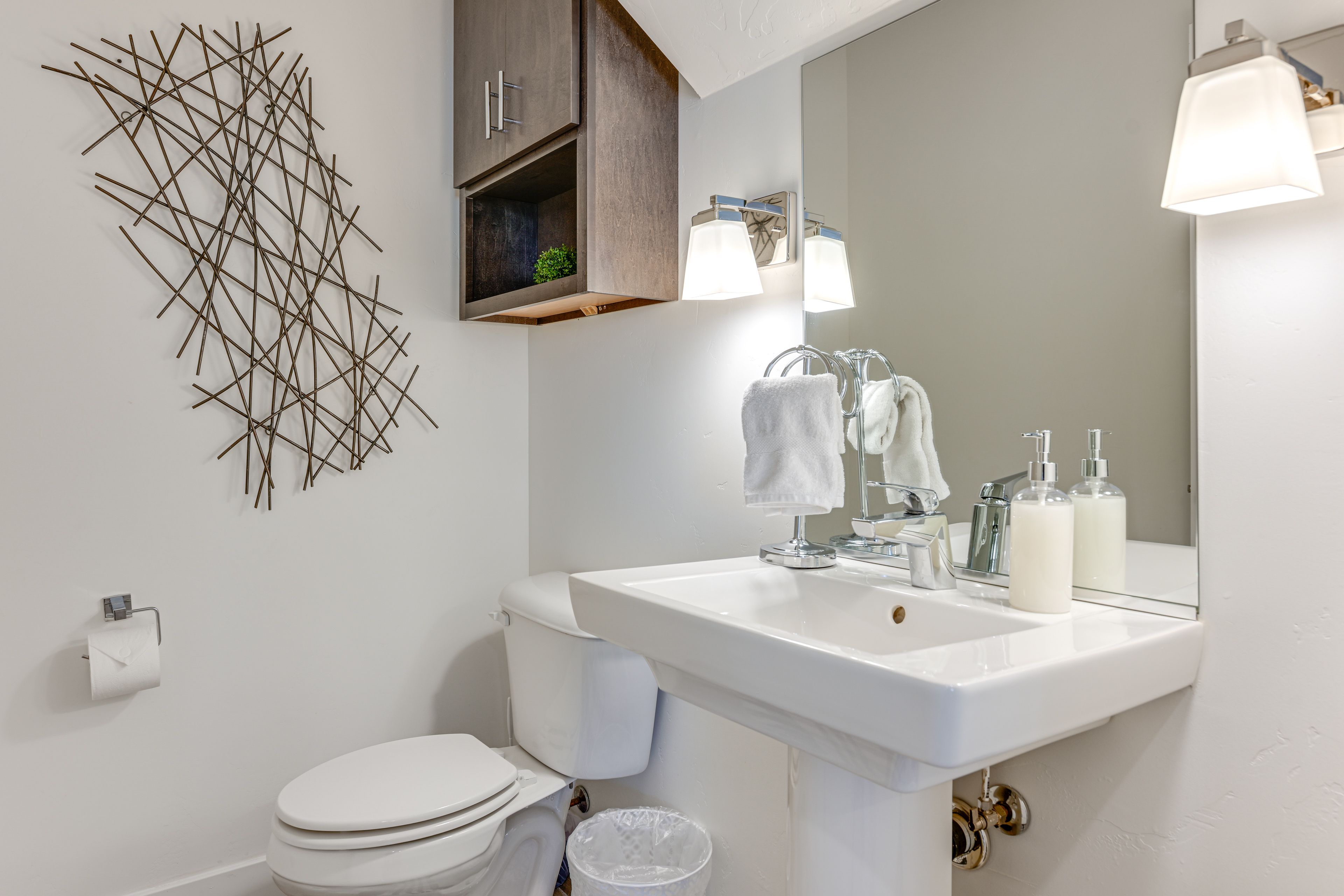 Half Bathroom | 1st Floor