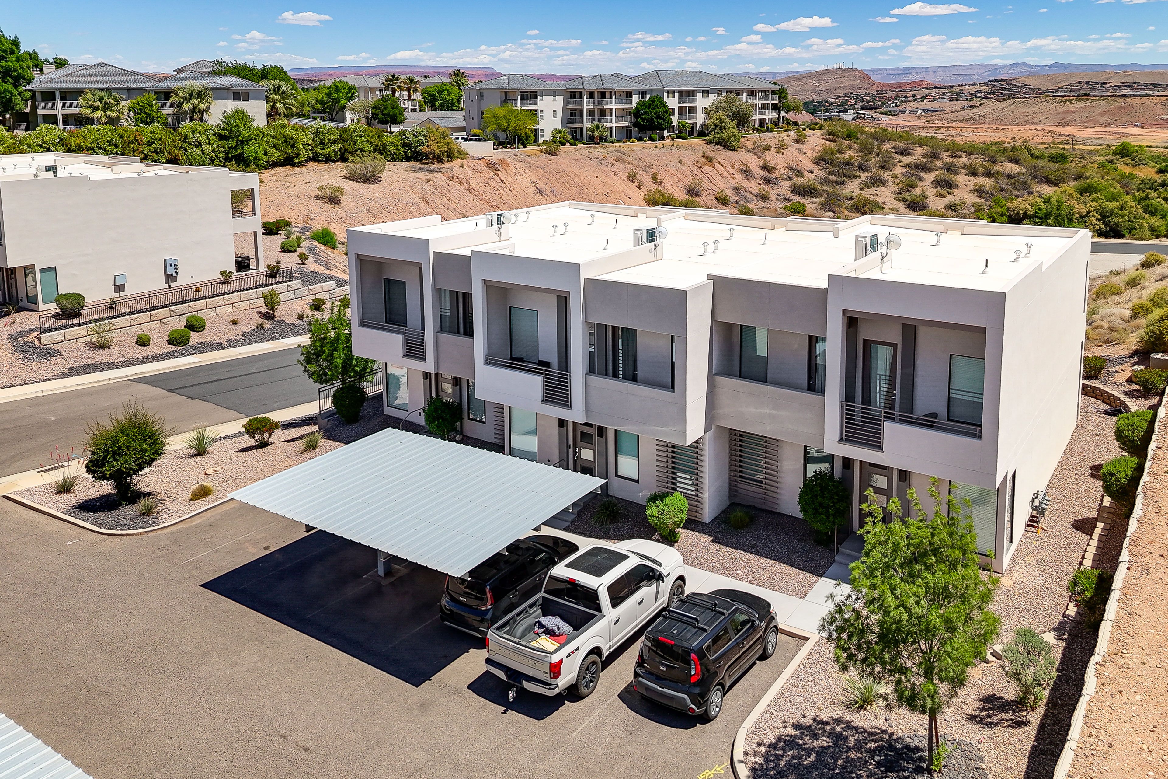 Parking | Carport (1 Vehicle) | Community Parking Lot (1 Vehicle)