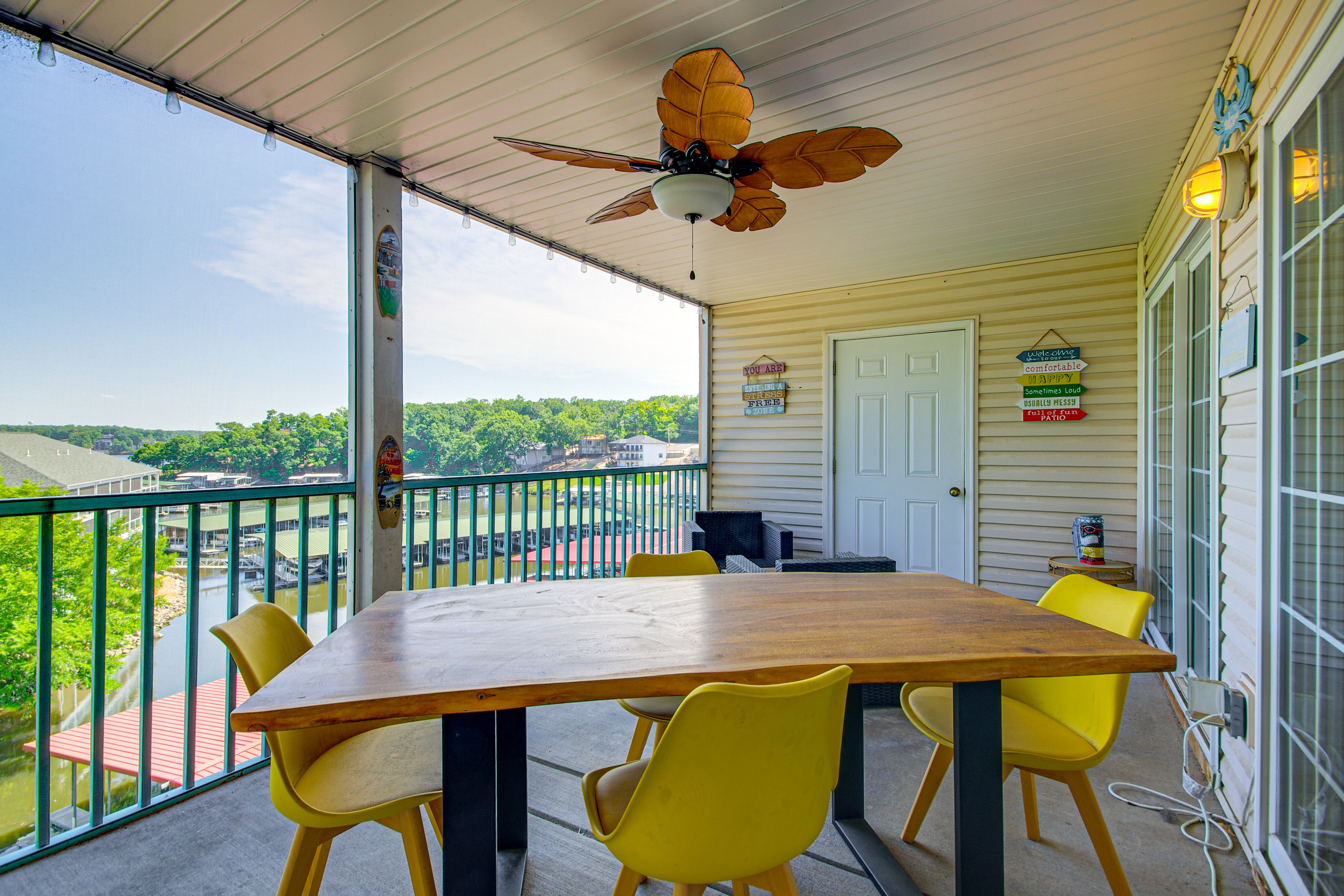 Lake Ozark Vacation Rental | 2BR | 2BA | Stairs Required | 950 Sq Ft
