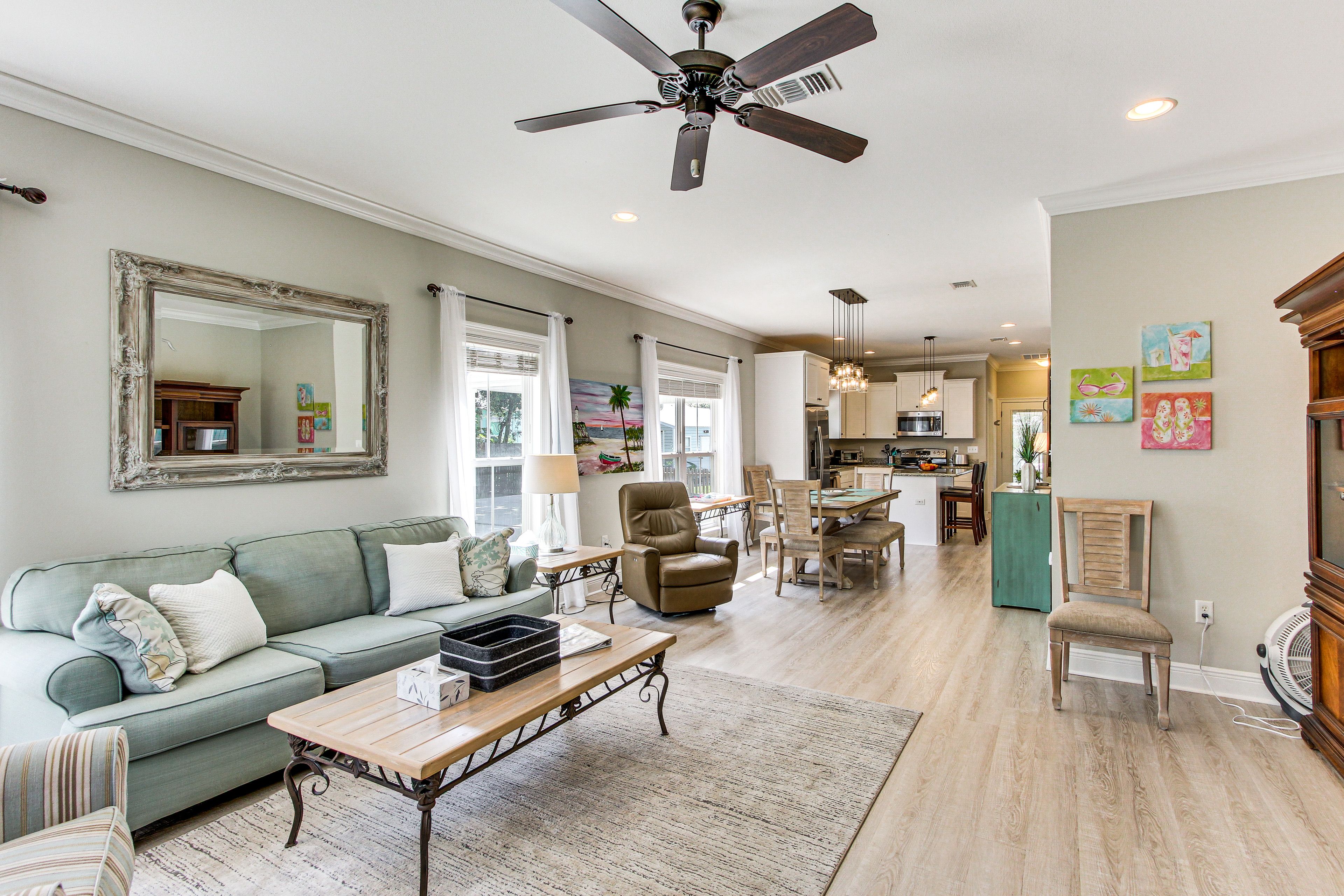 Living Space | Central A/C & Heating | Free WiFi