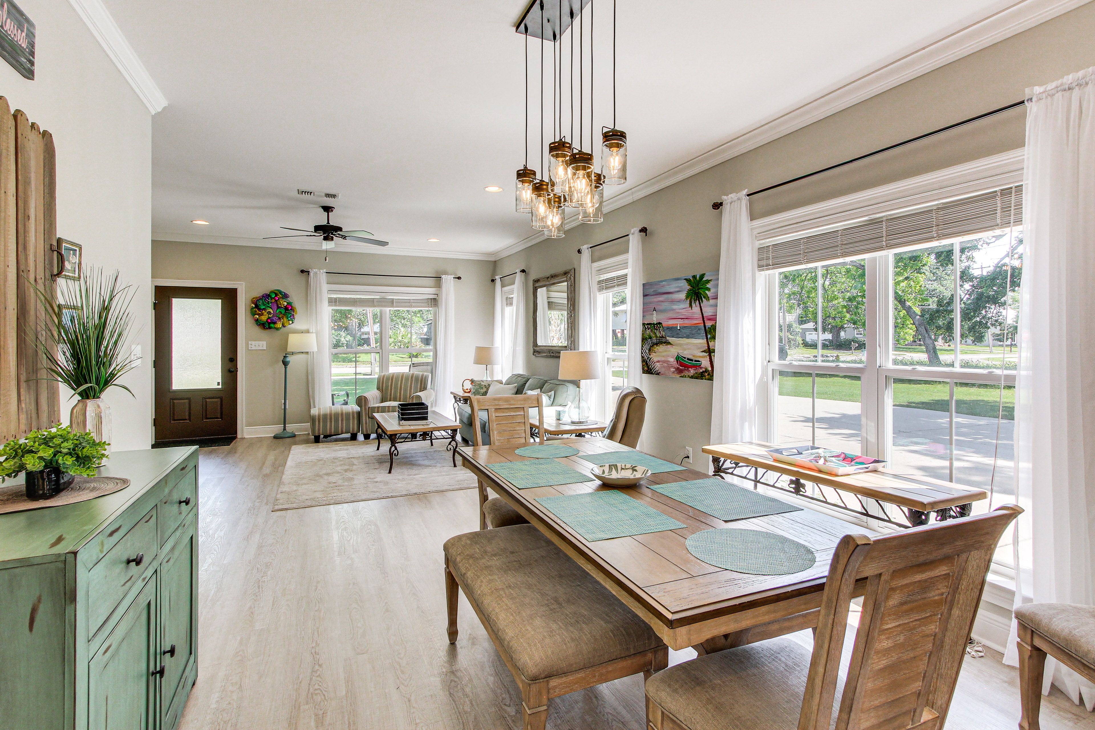 Dining Area | Dishware & Flatware