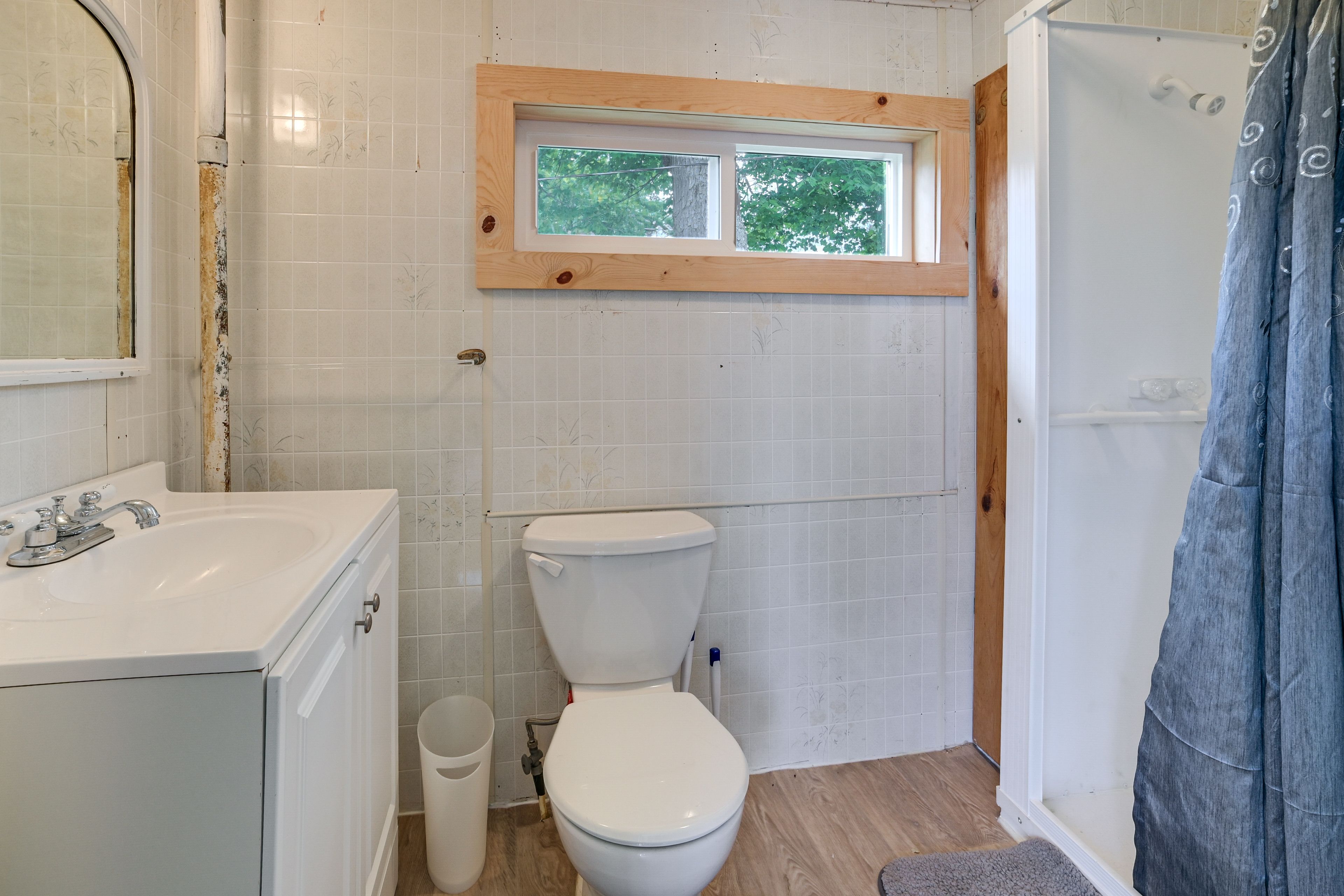 Full Bath | Towels | Hair Dryer