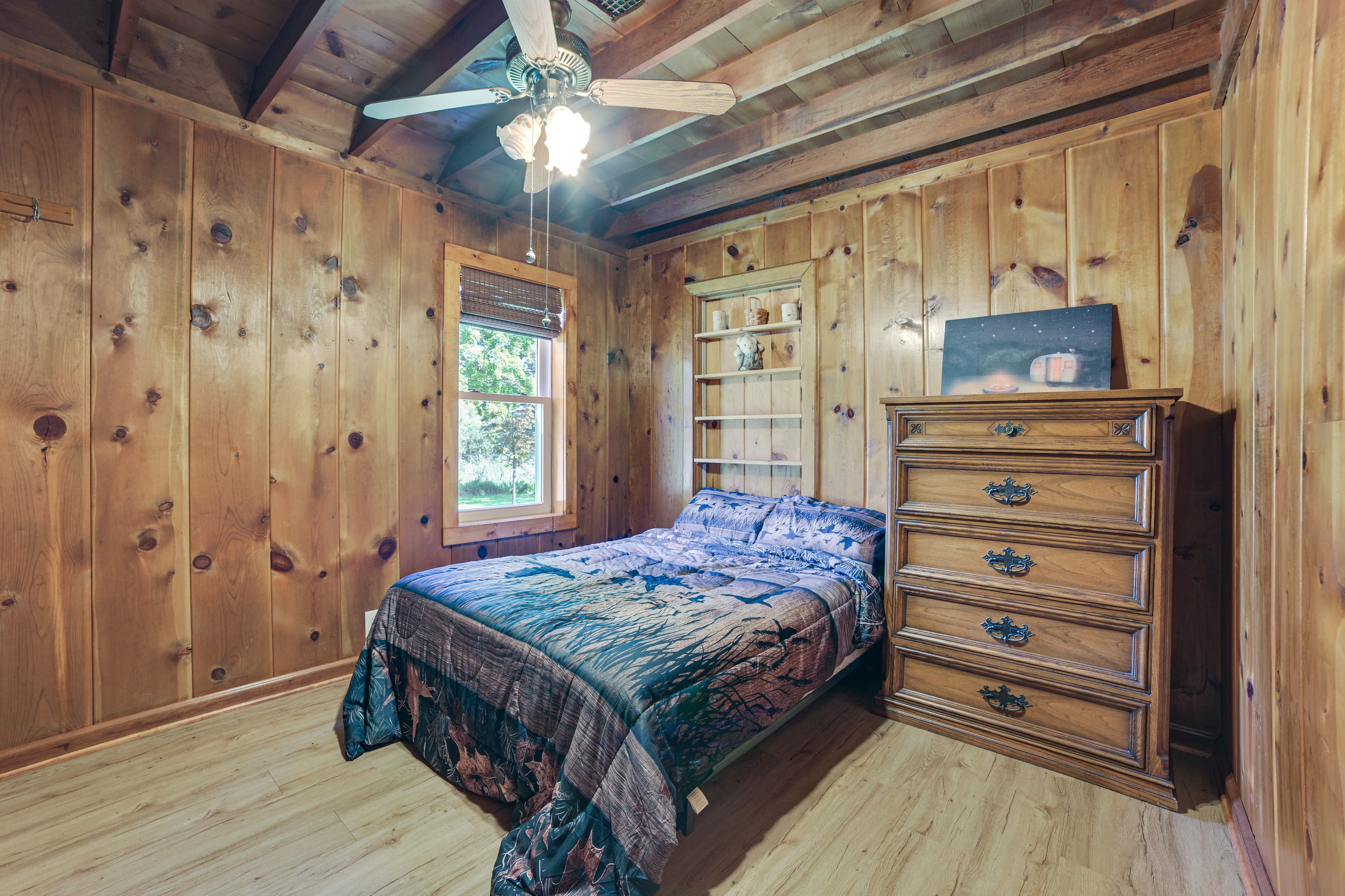 Bedroom 1 | Full Bed | Linens