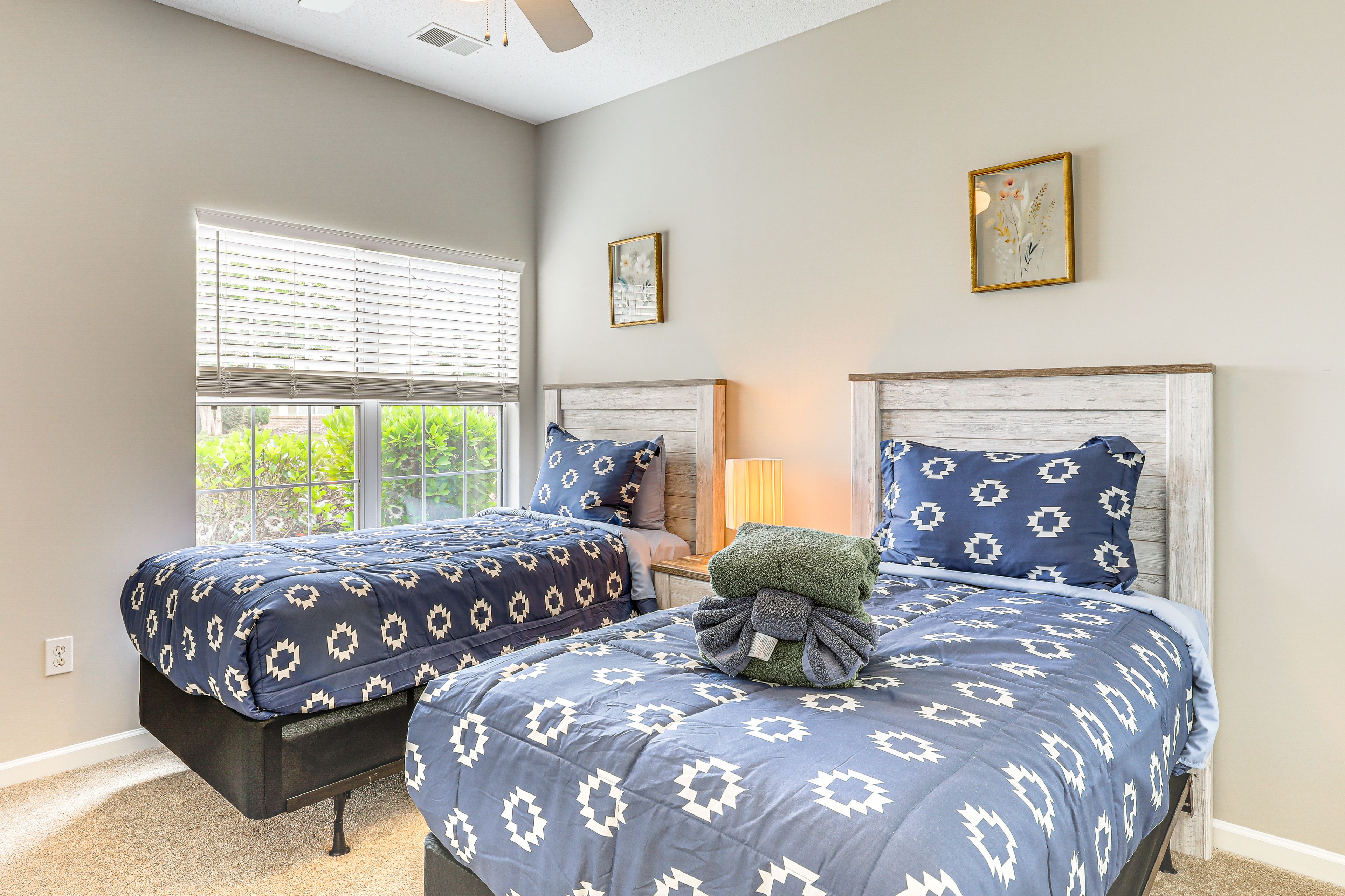 Bedroom 2 | 2 Twin Beds | Linens Provided