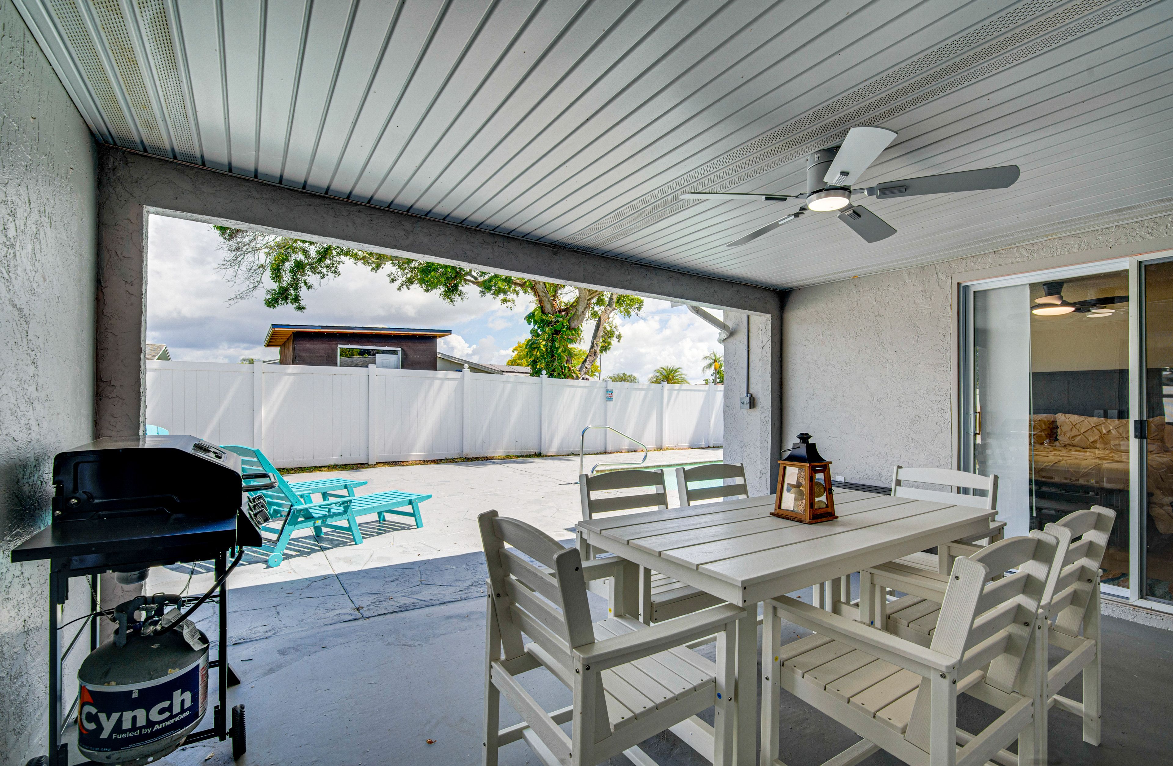 Covered Lanai | Smart TV | Gas Grill