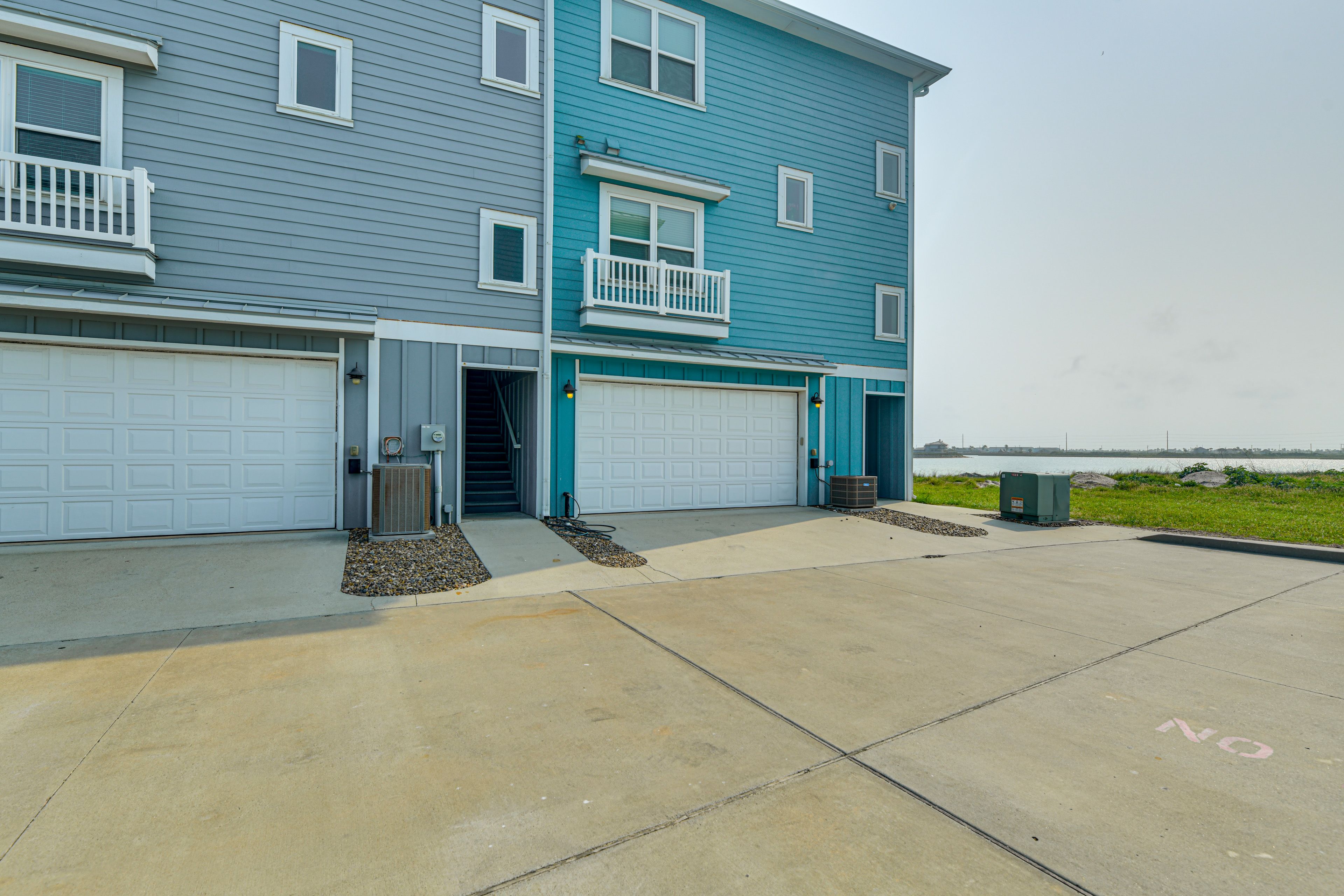 Parking | Garage (4 Vehicles) | Driveway (2 Vehicles) | Free Street Parking