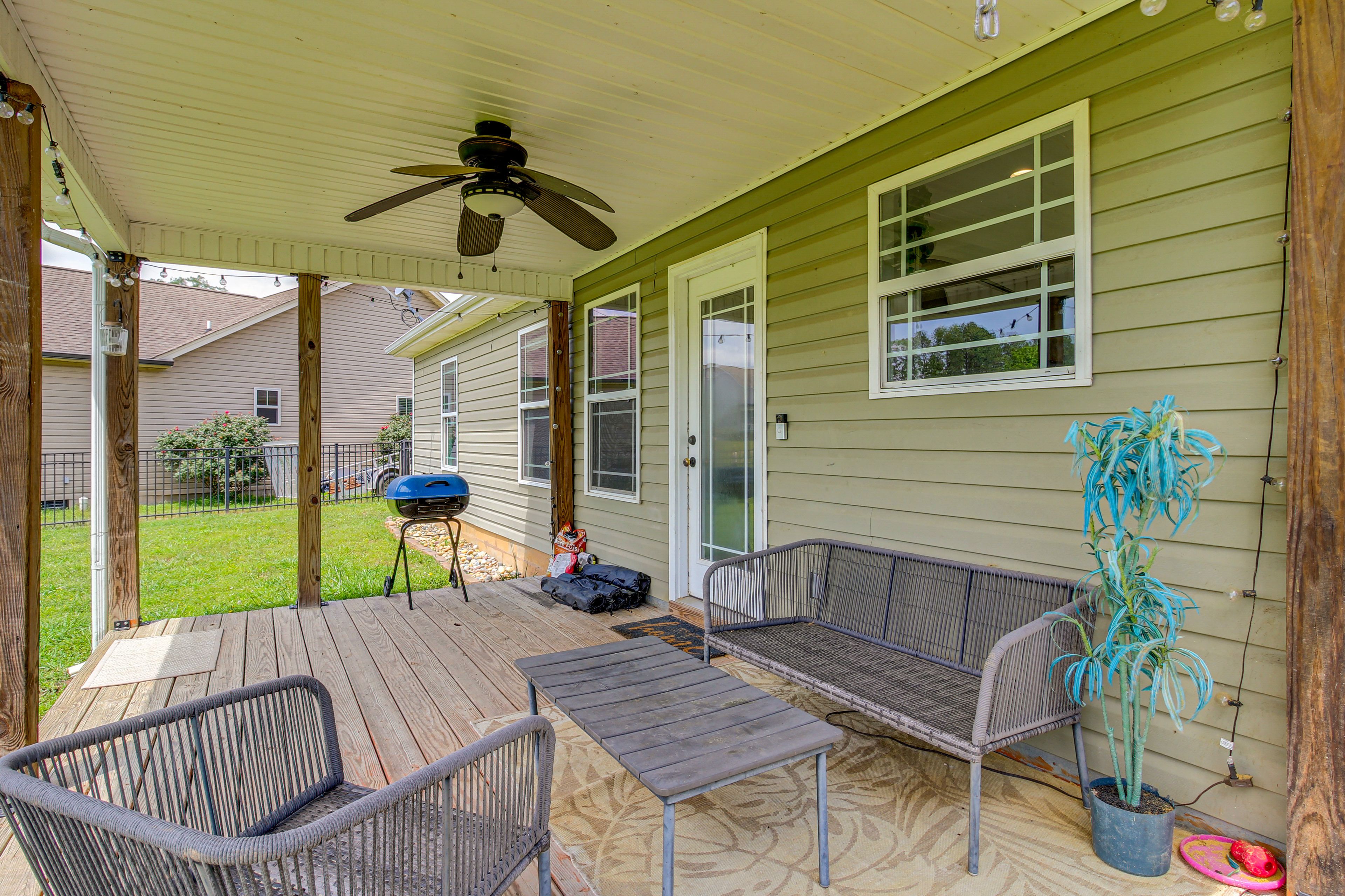 Covered Deck | Charcoal Grill