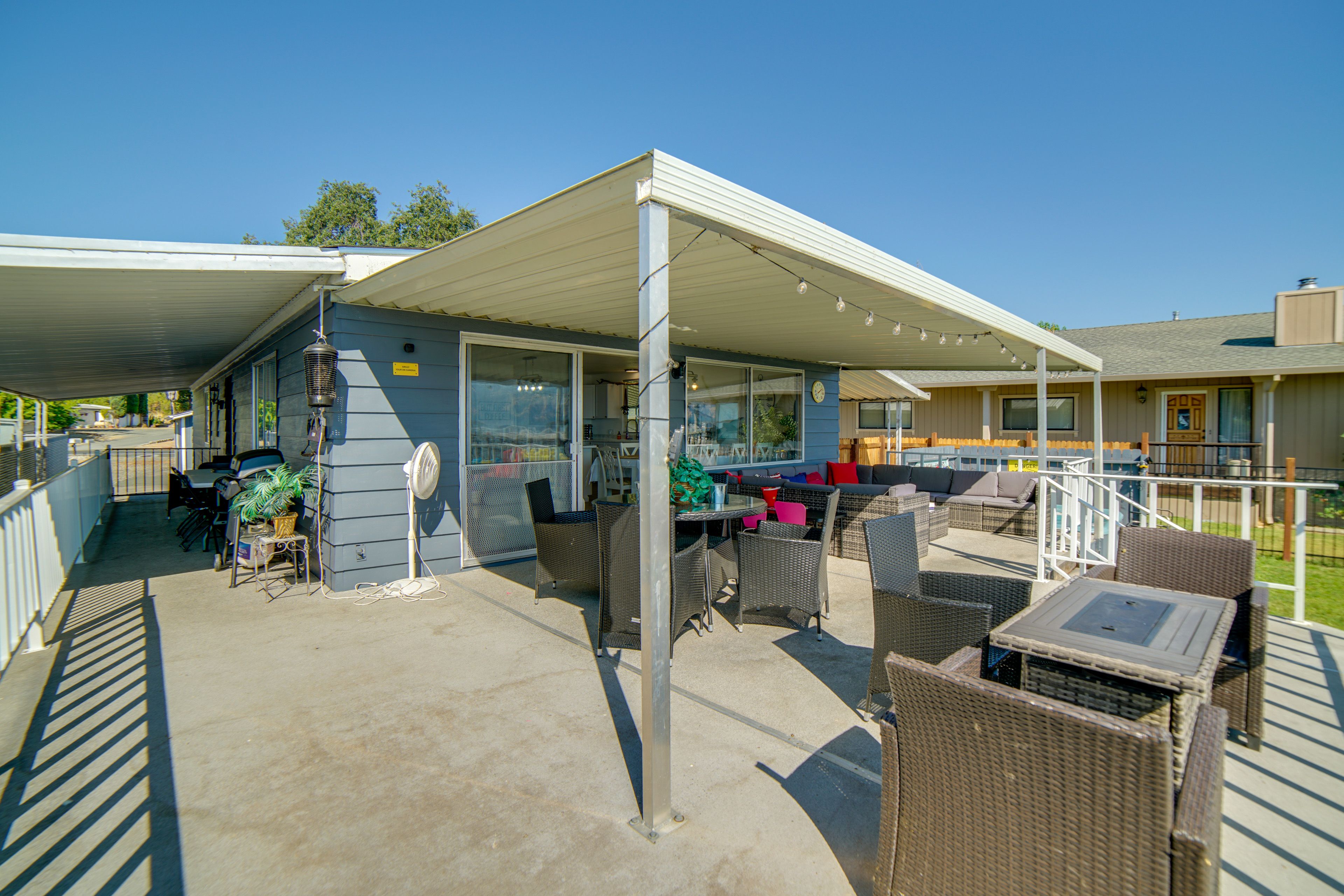 Covered Patio | Dining Tables & Seating | Propane Fire Pit
