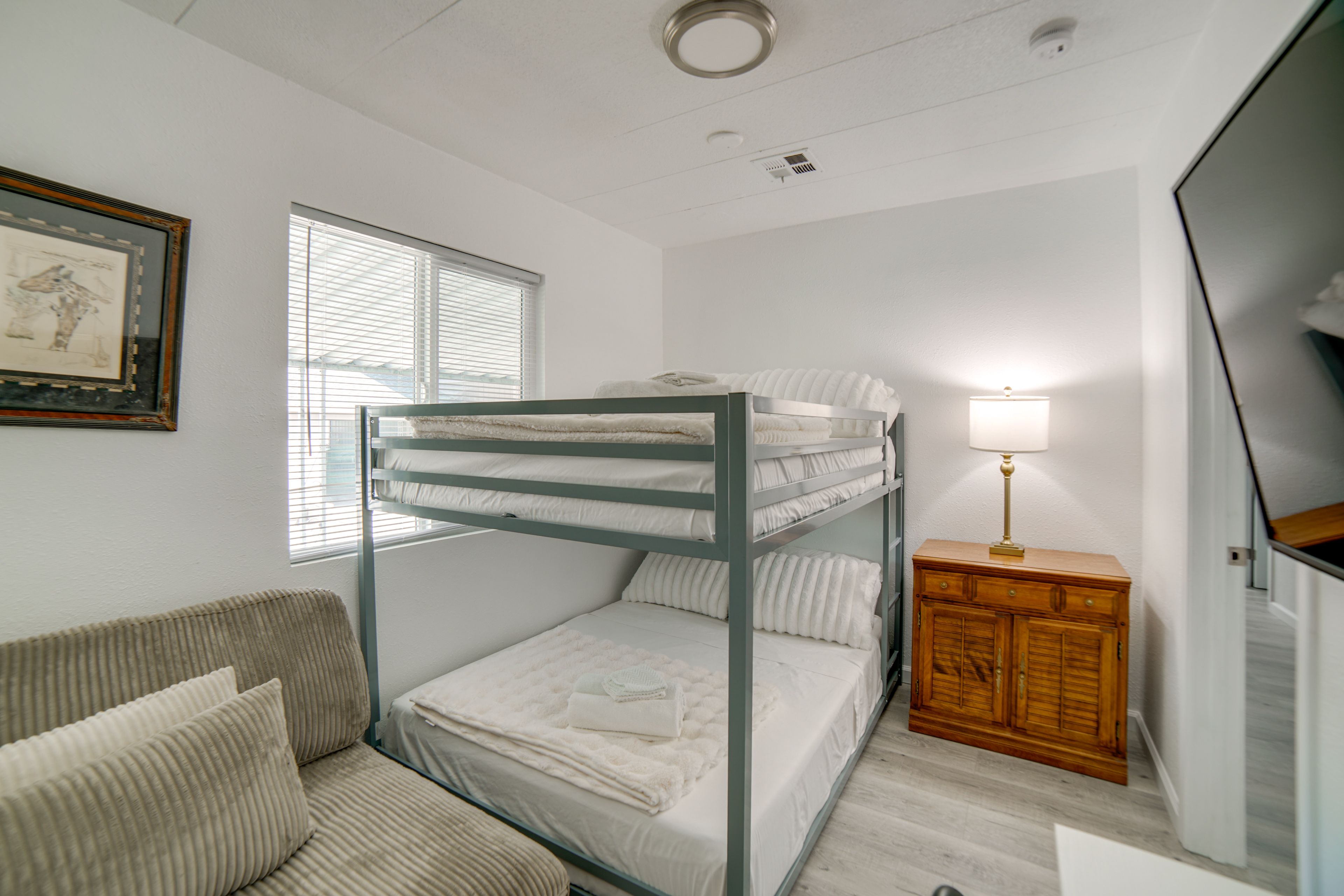 Bedroom 4 | Full Bunk Bed