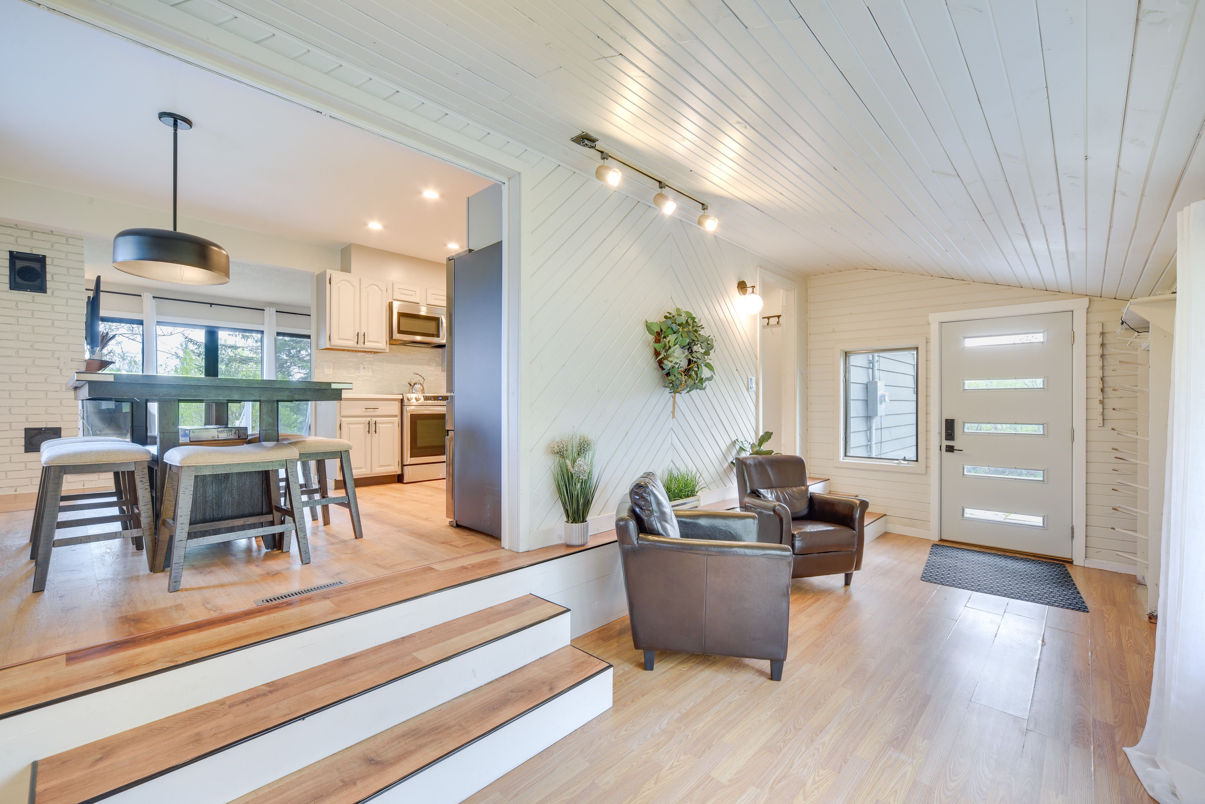 Front Sitting Room