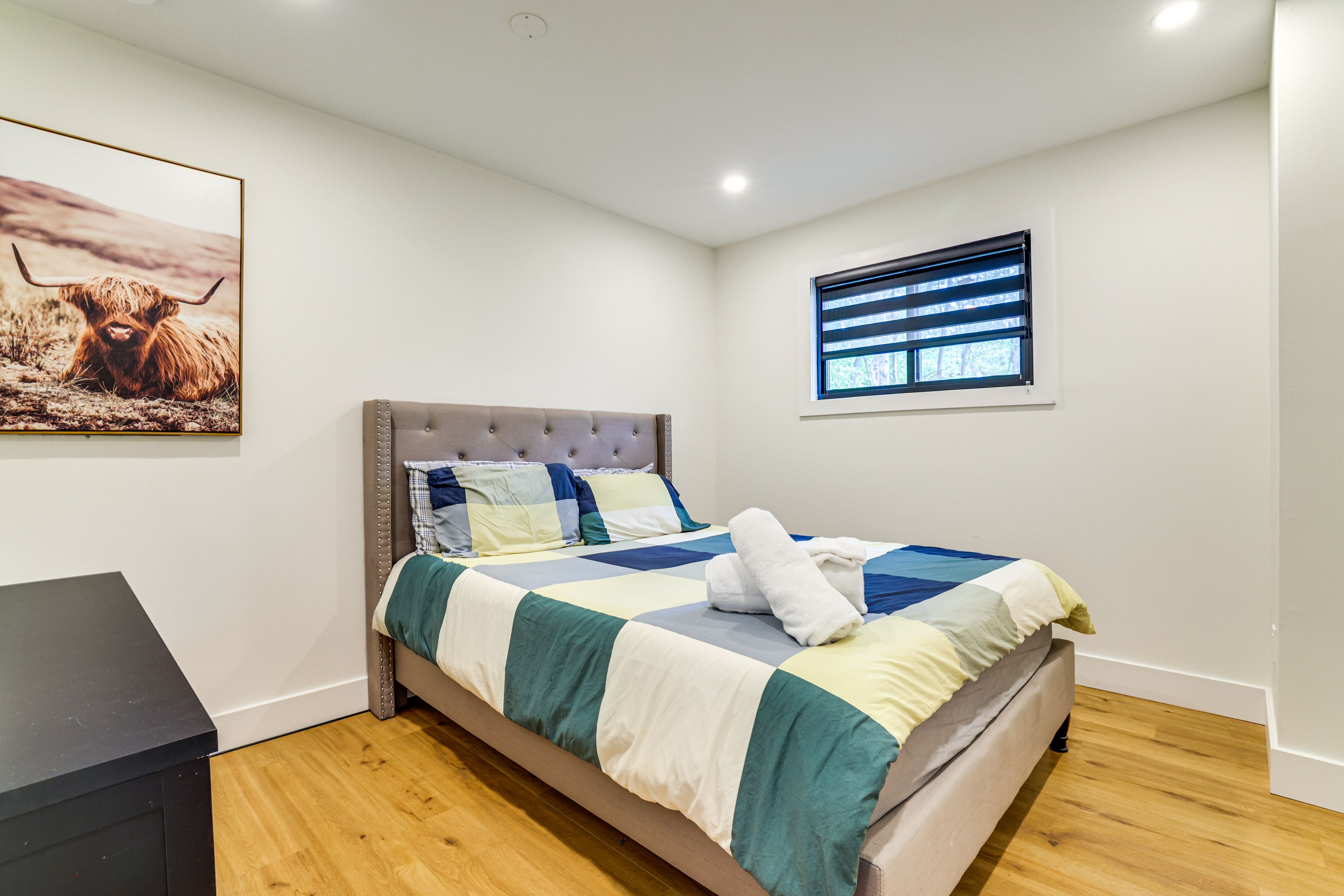 Bedroom 1 | 1st Floor | Queen Bed | Linens Provided